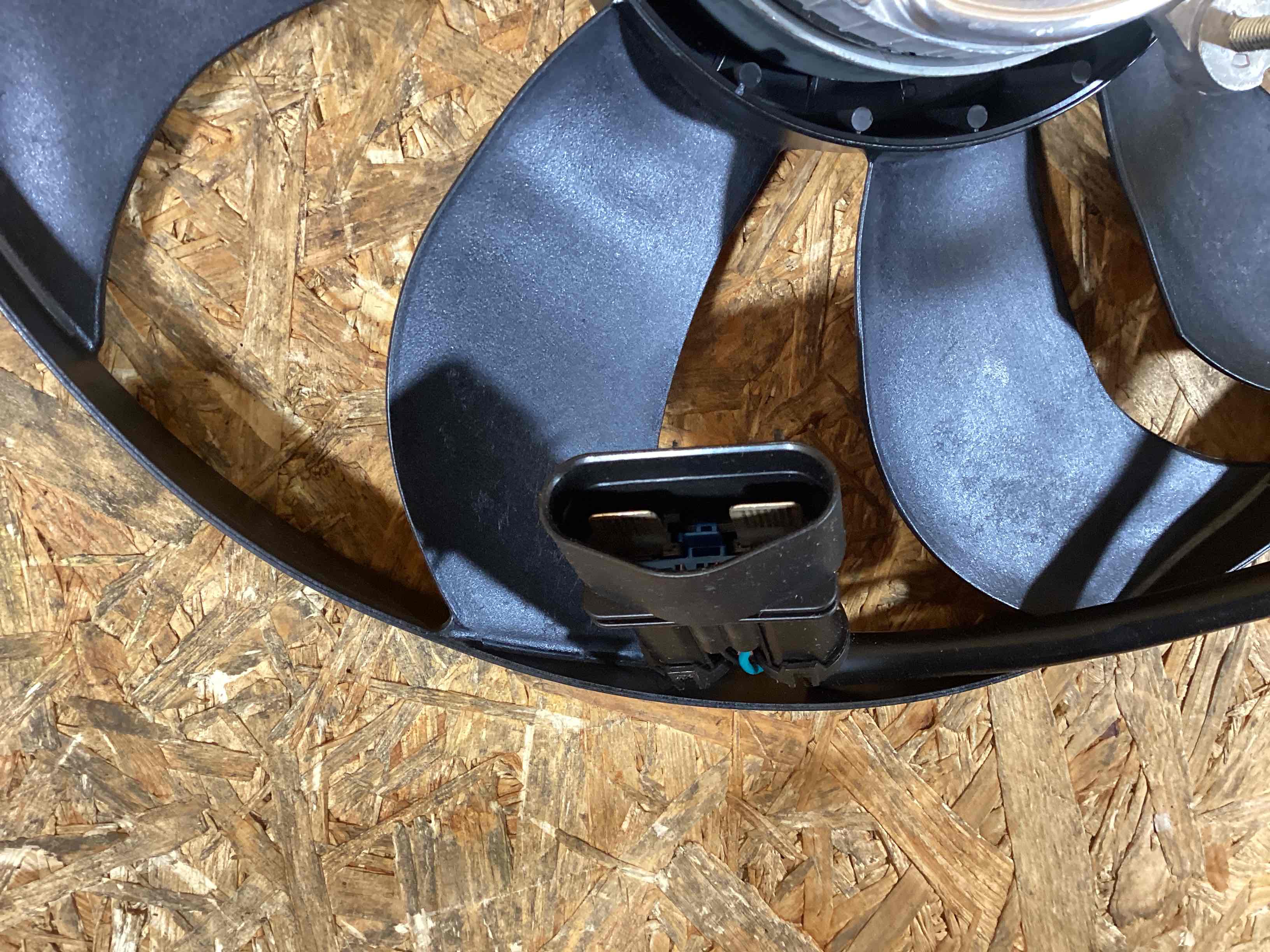 Вентилятор радиатора, вентиляторы Porsche 911 150126-104