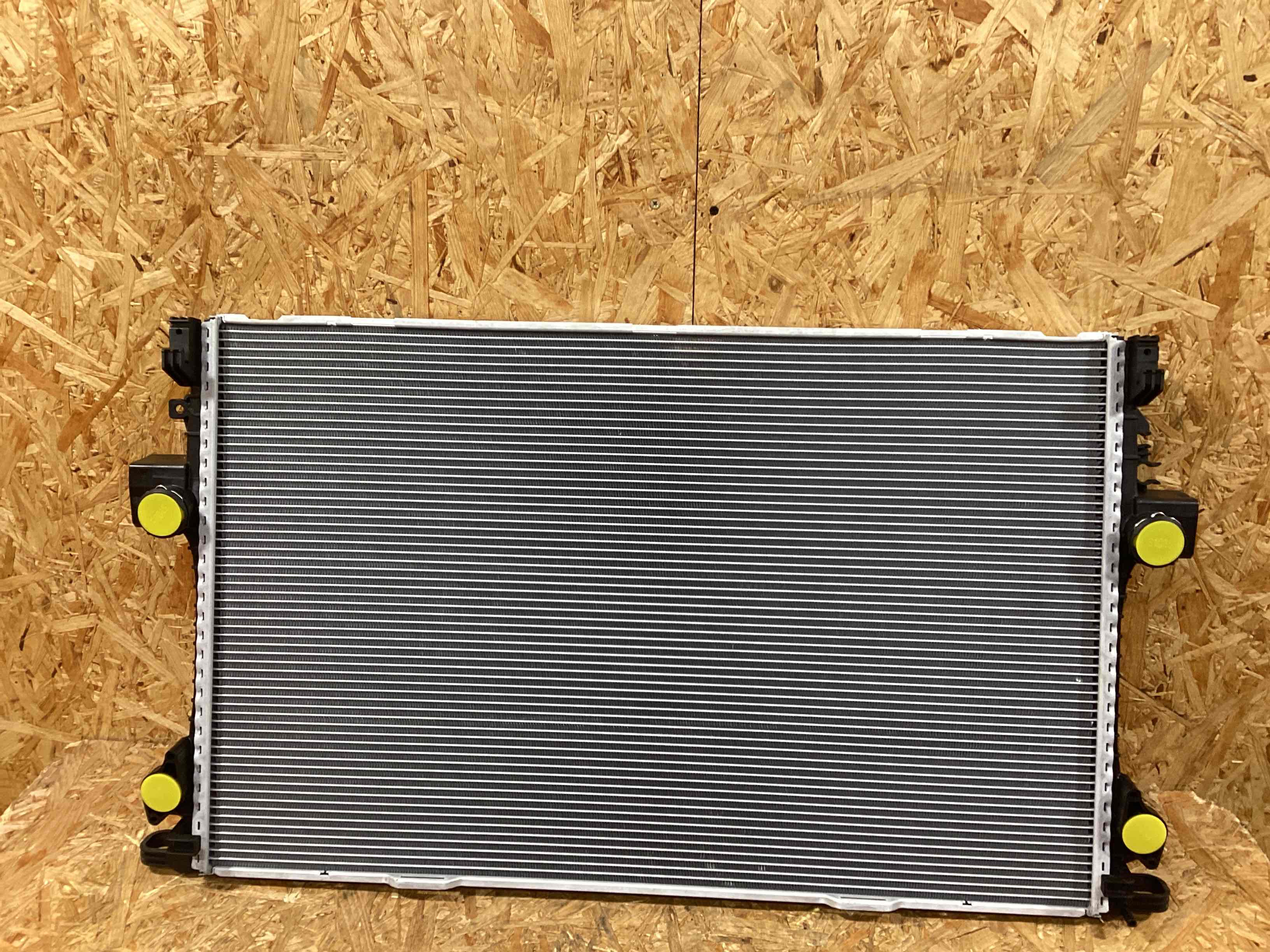 Радиатор (основной) Porsche Panamera 150126-107