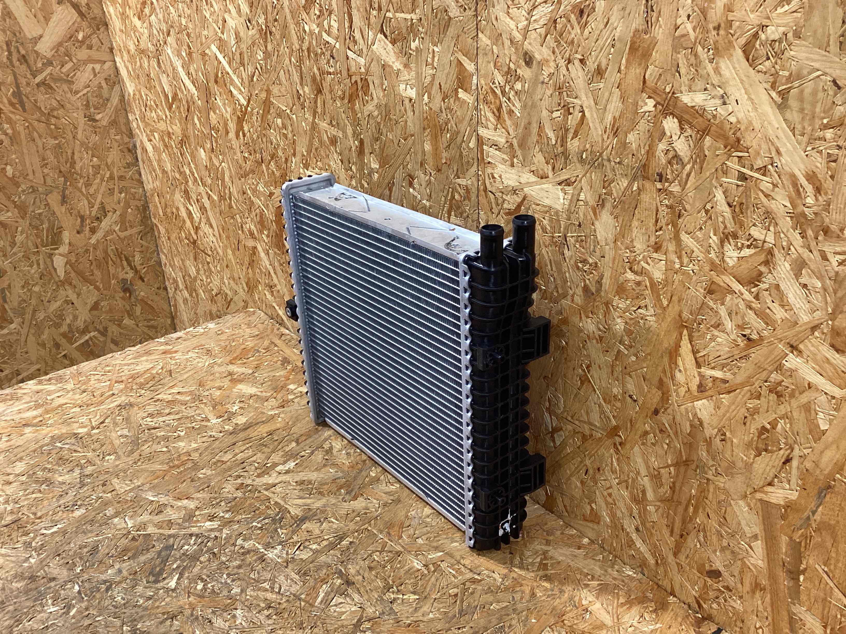 Радиатор (основной) Porsche Taycan 150126-110