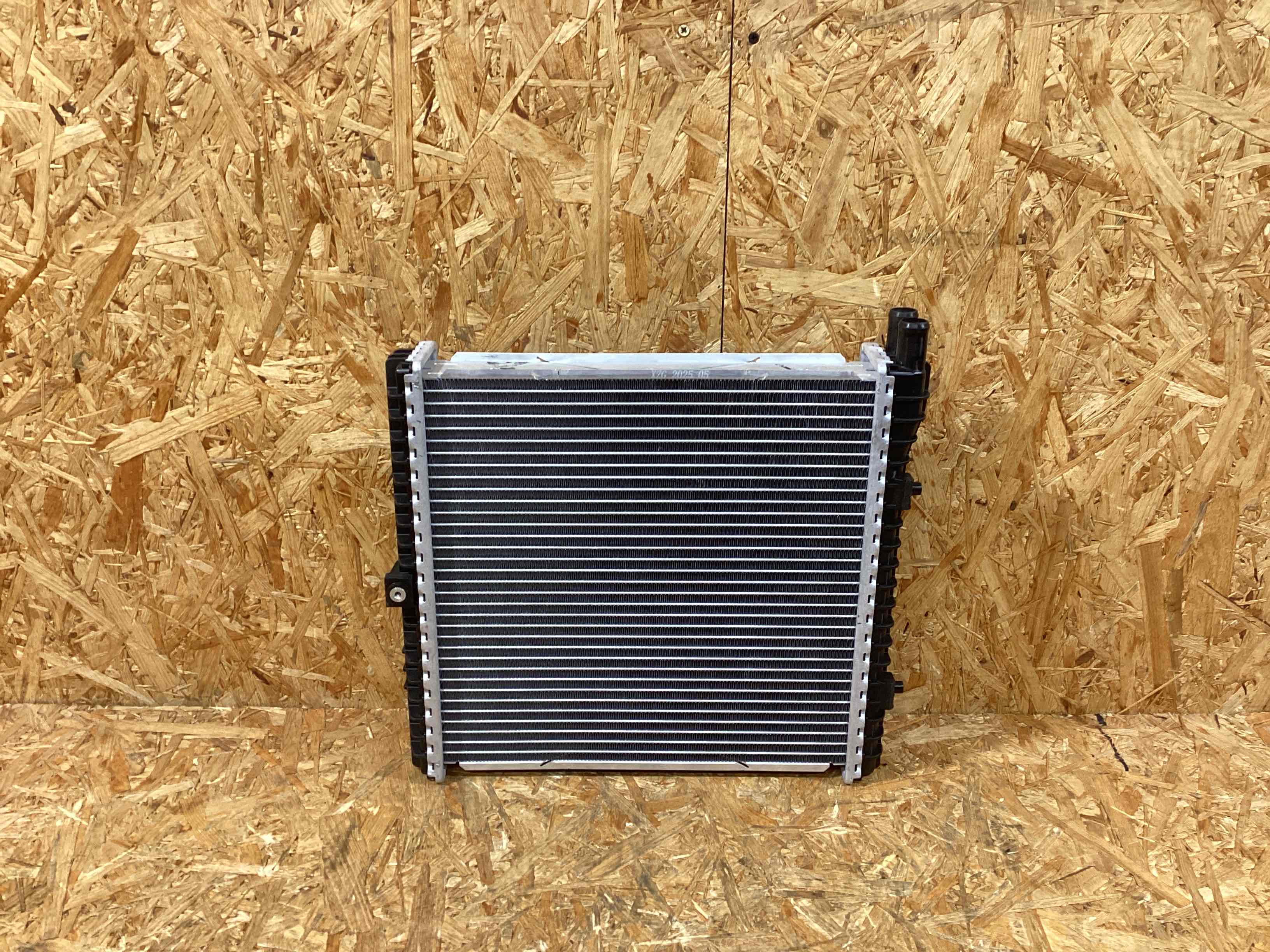 Радиатор (основной) Porsche Taycan 150126-110