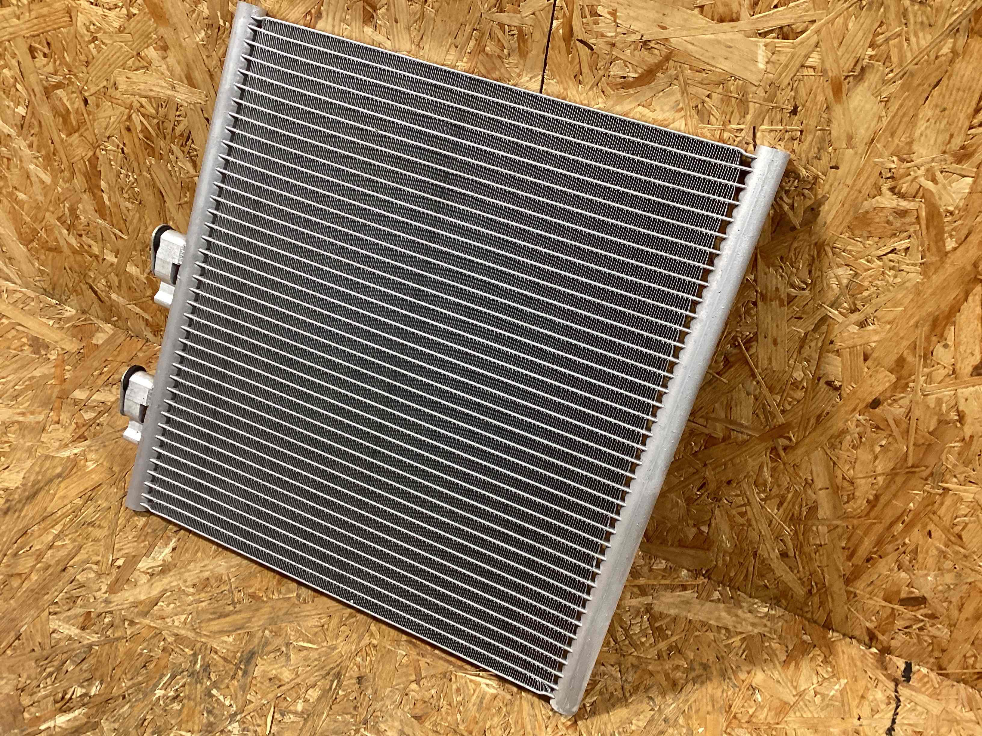 Радиатор (основной) Porsche Taycan 150126-112