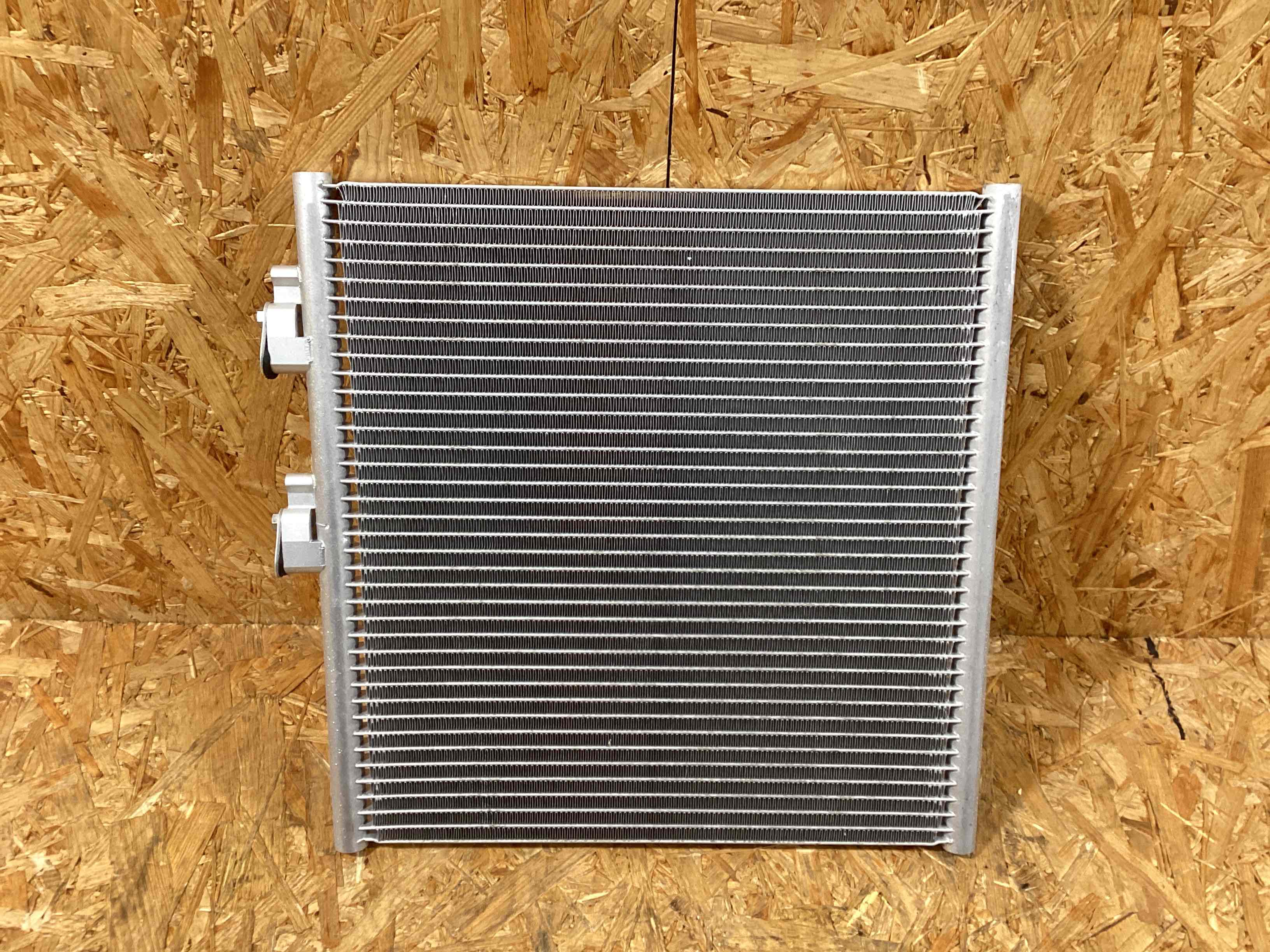 Радиатор (основной) Porsche Taycan 150126-113