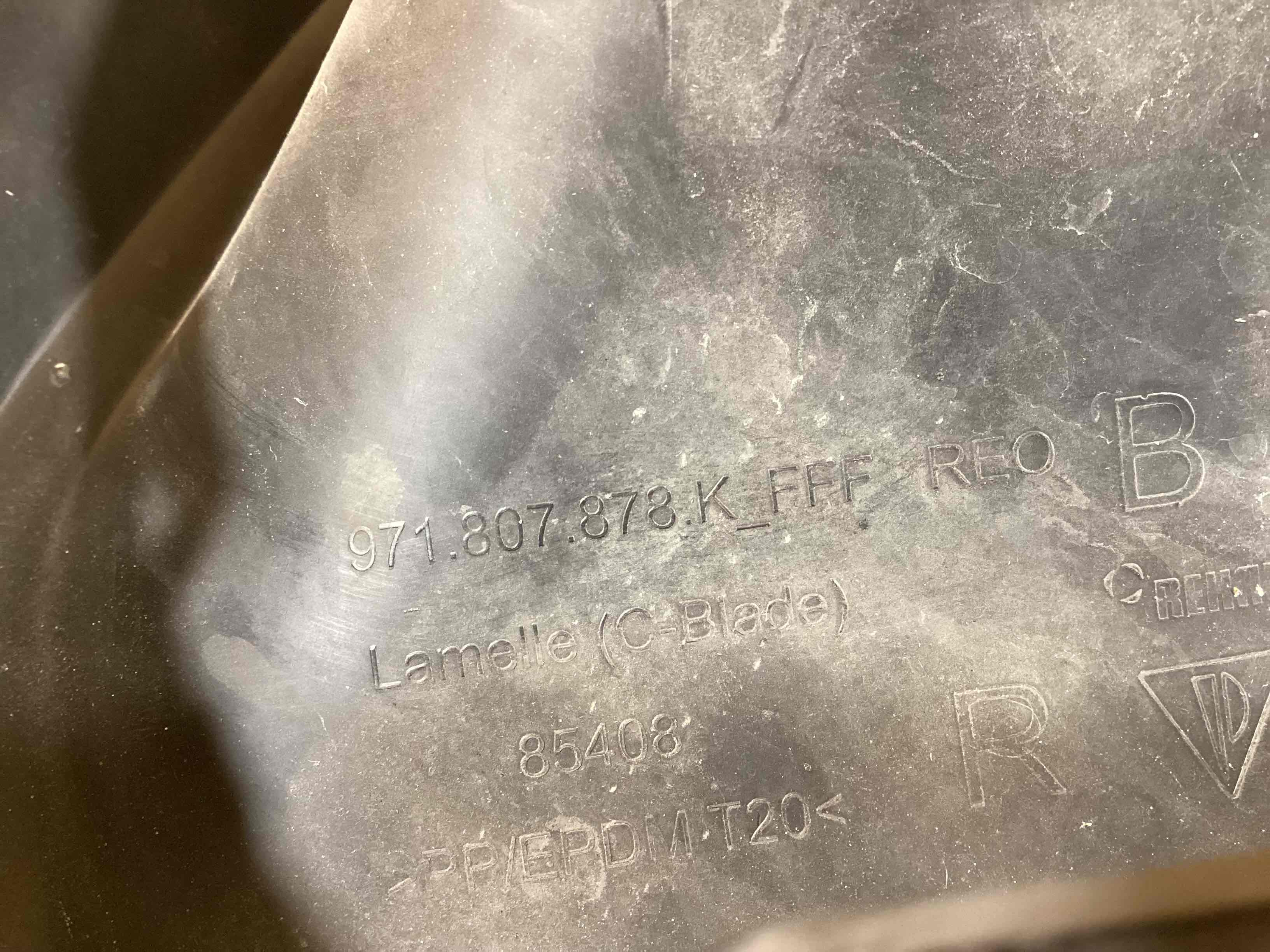 Заглушка, вставка (решетка) в бампер Porsche Panamera 150426-101