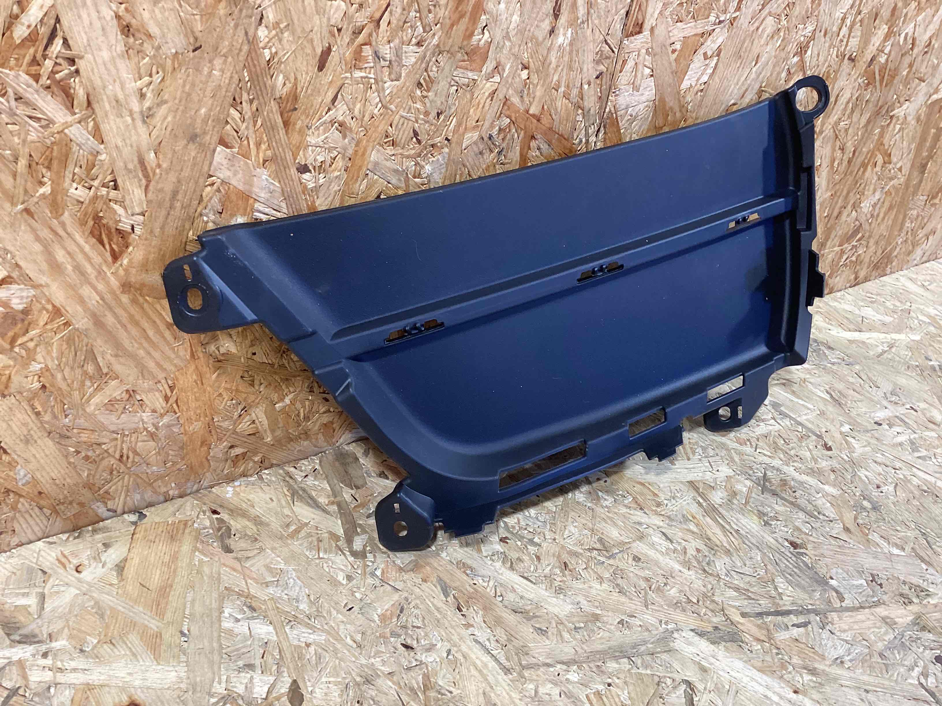 Заглушка, вставка (решетка) в бампер Porsche Macan 150426-104