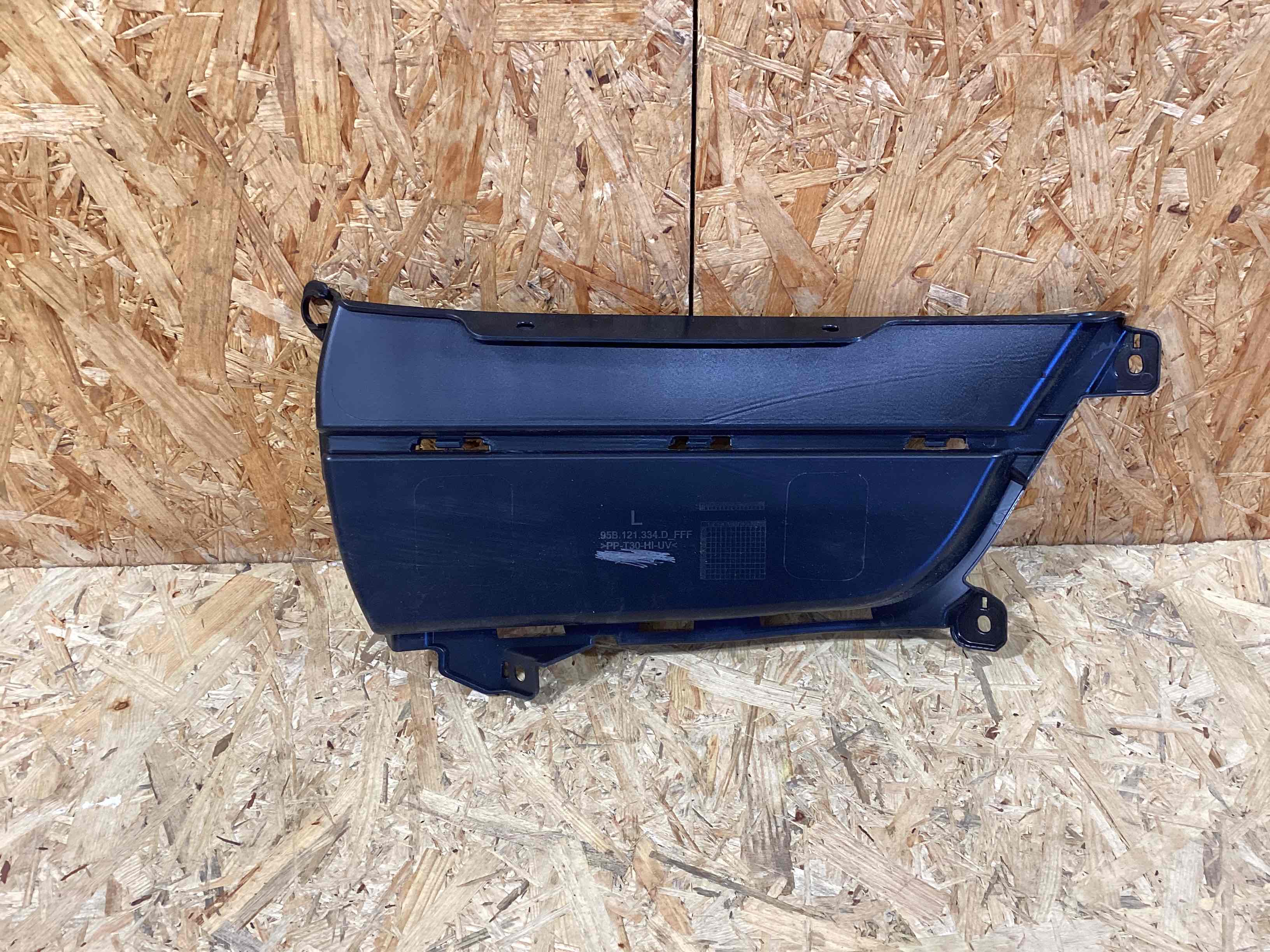 Заглушка, вставка (решетка) в бампер Porsche Macan 150426-104