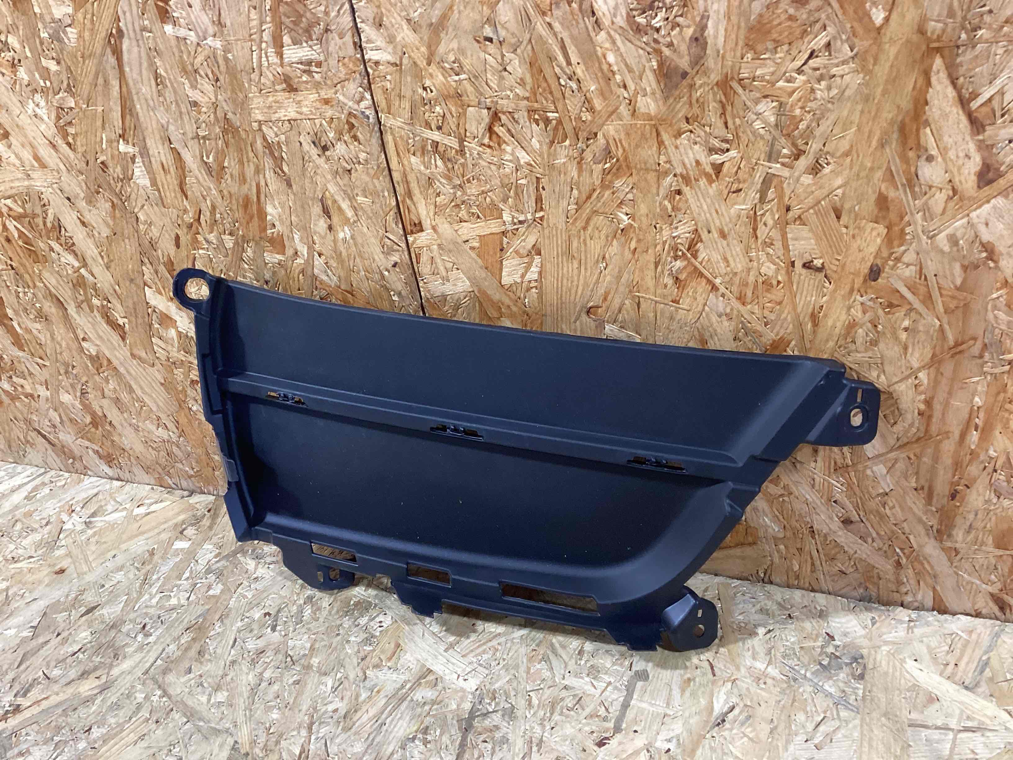 Заглушка, вставка (решетка) в бампер Porsche Macan 150426-105