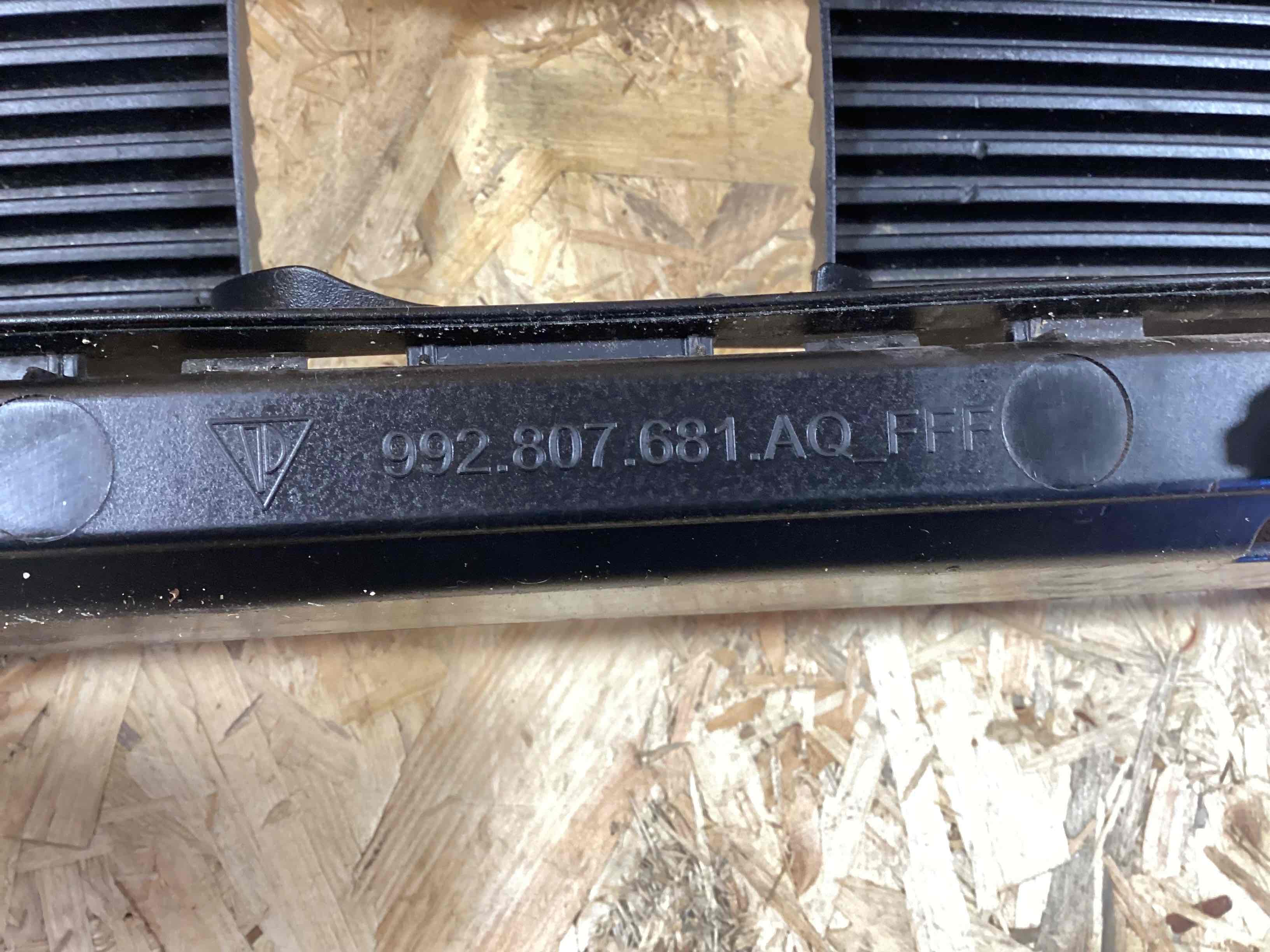 Заглушка, вставка (решетка) в бампер Porsche 911 150426-107