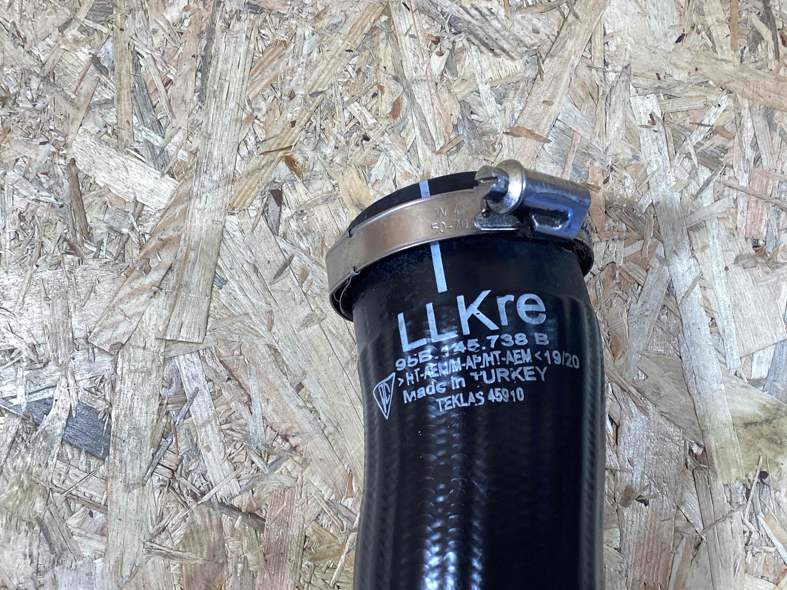 Патрубок Porsche Macan 150426-113