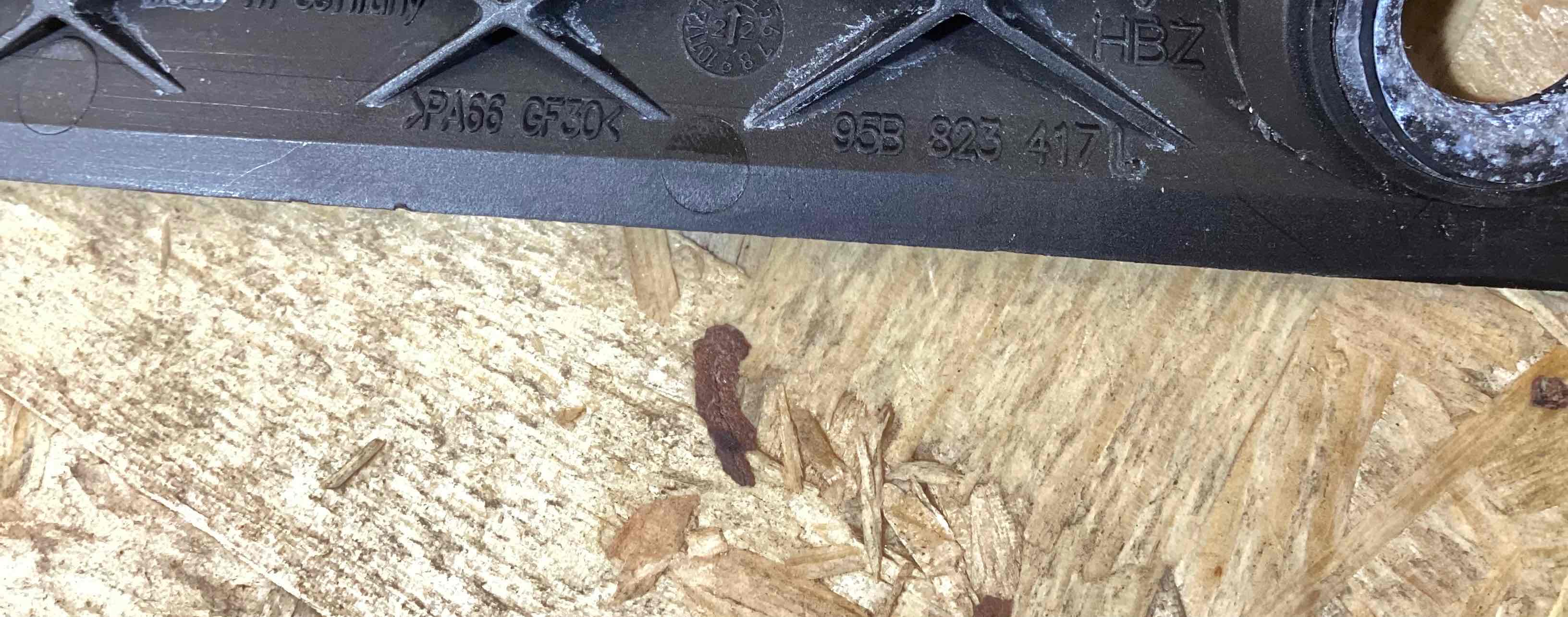 Молдинг капота, накладка, решетка на капот Porsche Macan 150426-119