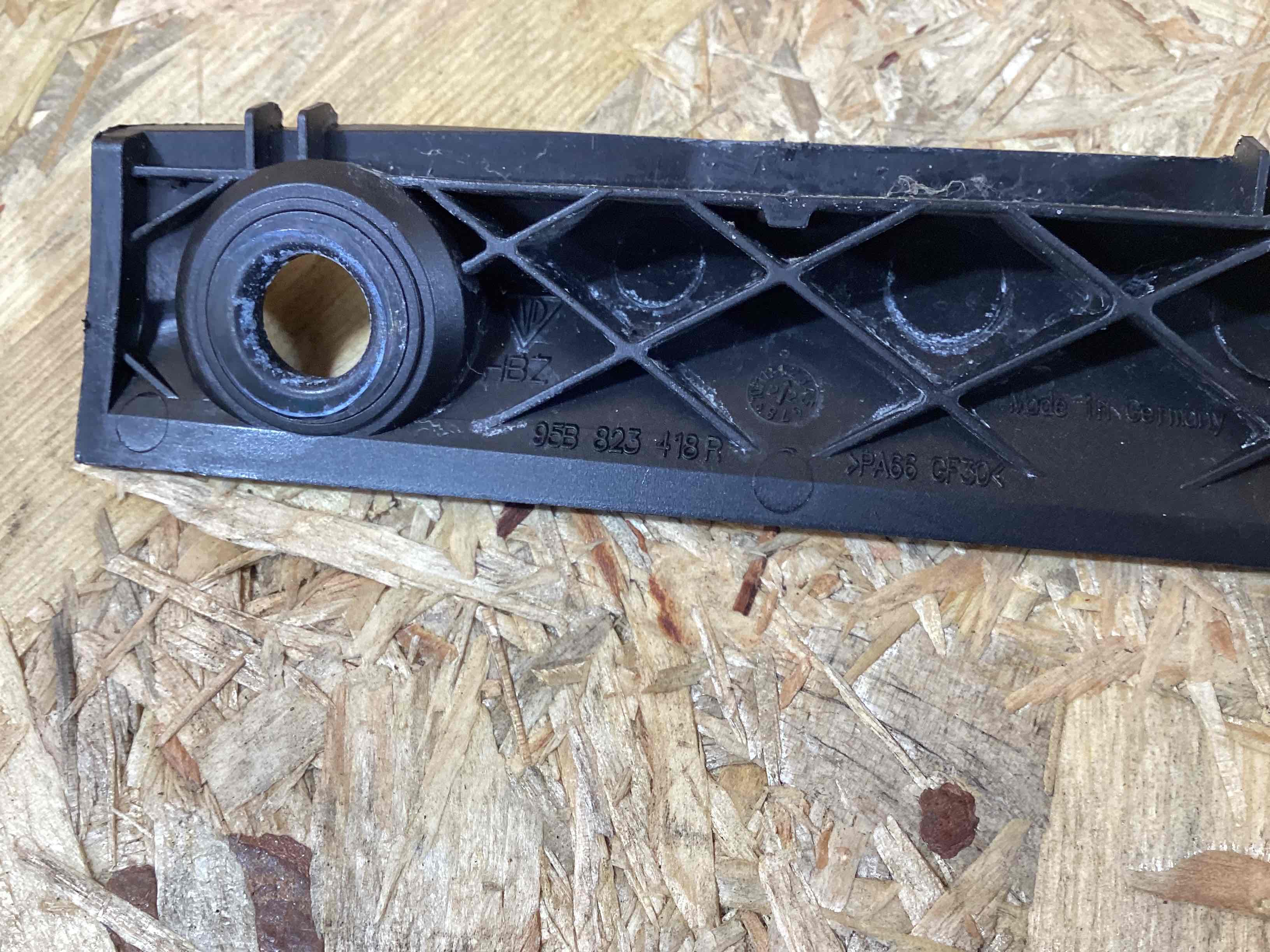 Молдинг капота, накладка, решетка на капот Porsche Macan 150426-119