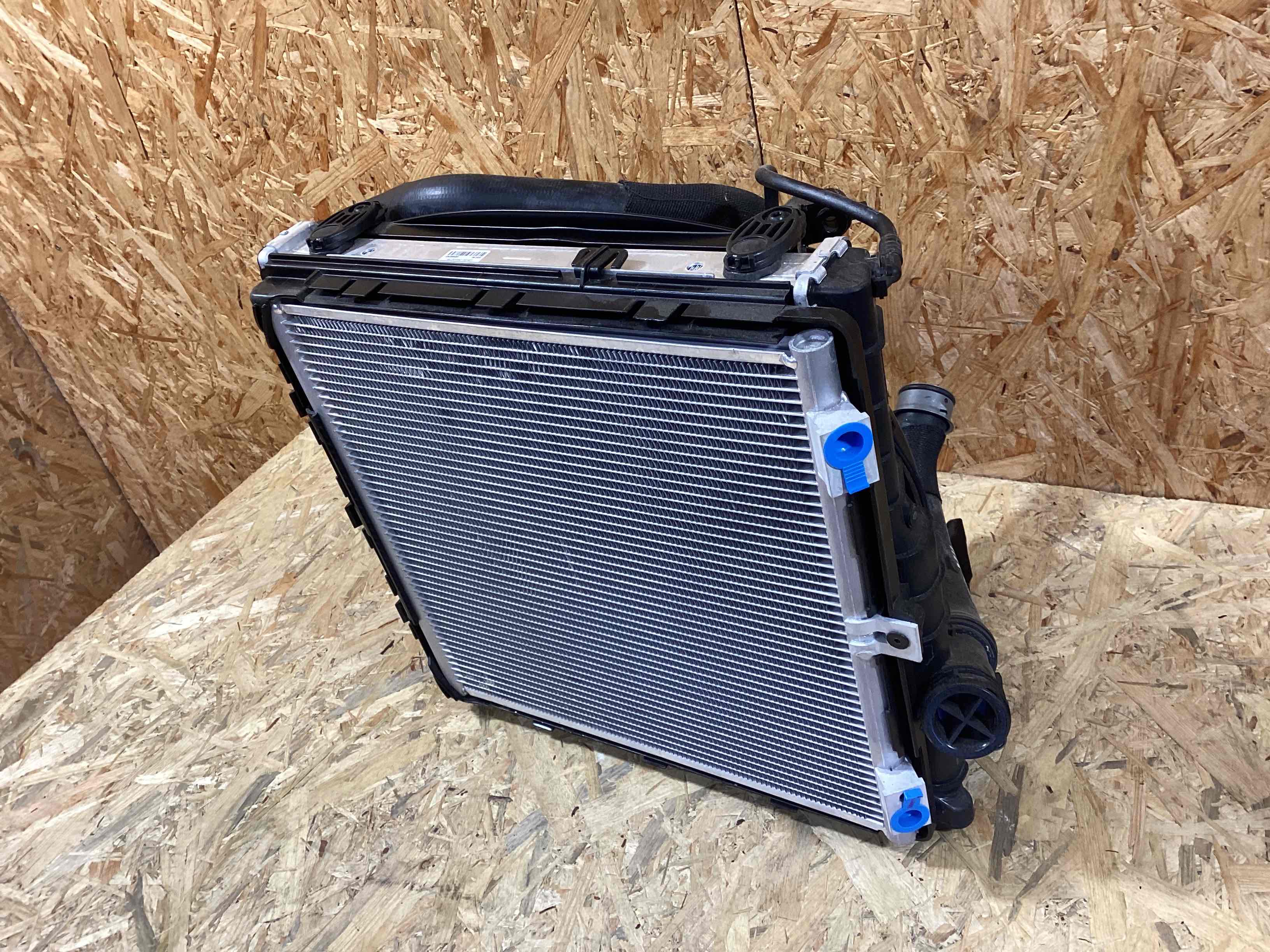 Кассета радиаторов Porsche 911 150426-123