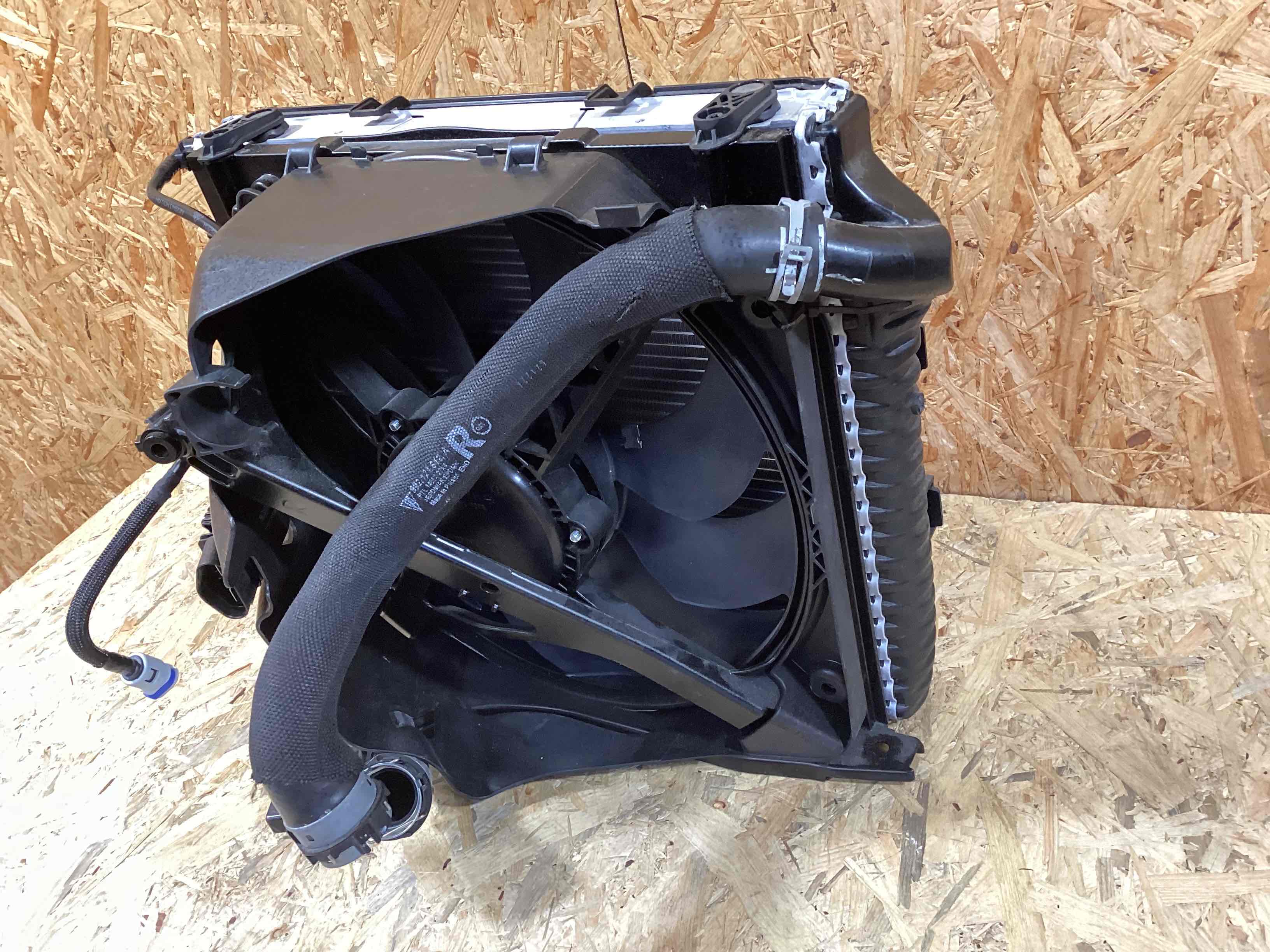 Кассета радиаторов Porsche 911 150426-123