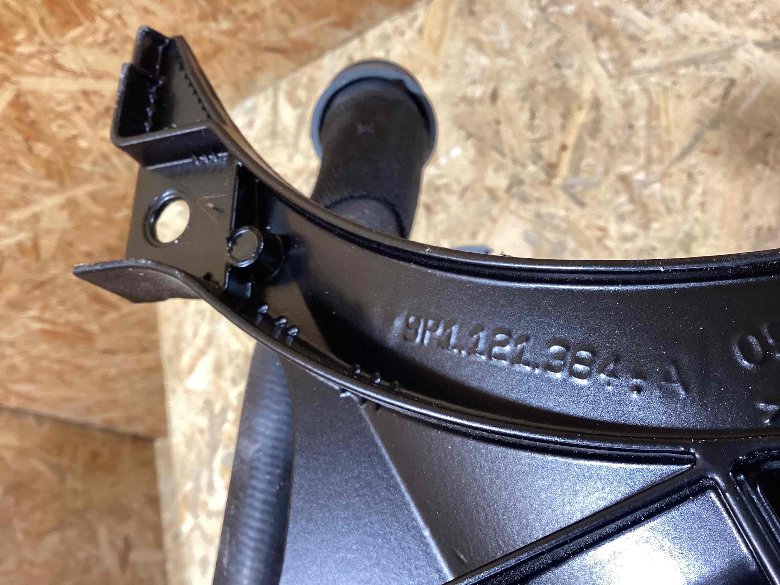 Кассета радиаторов Porsche 911 150426-123