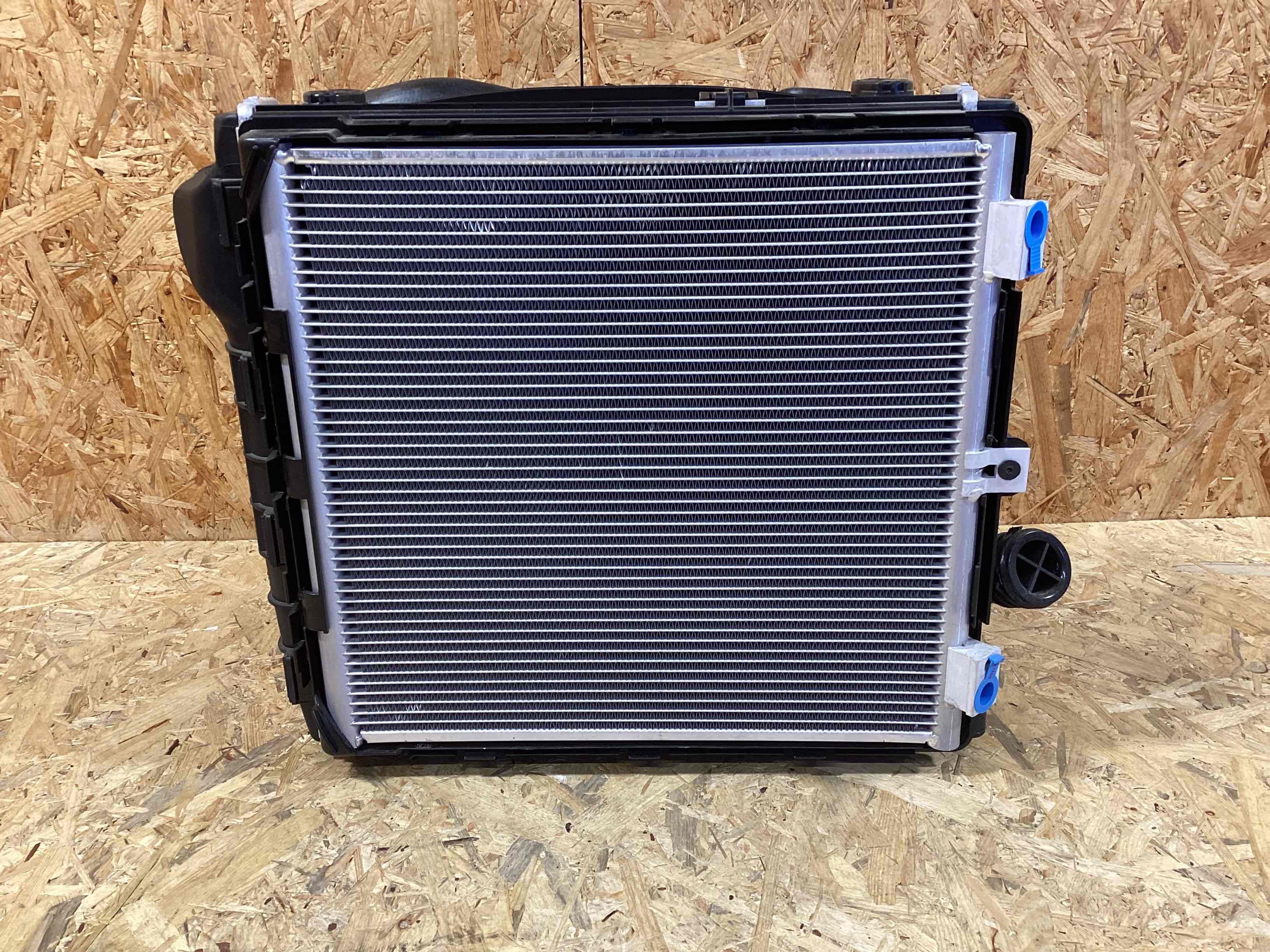 Кассета радиаторов Porsche 911 150426-123