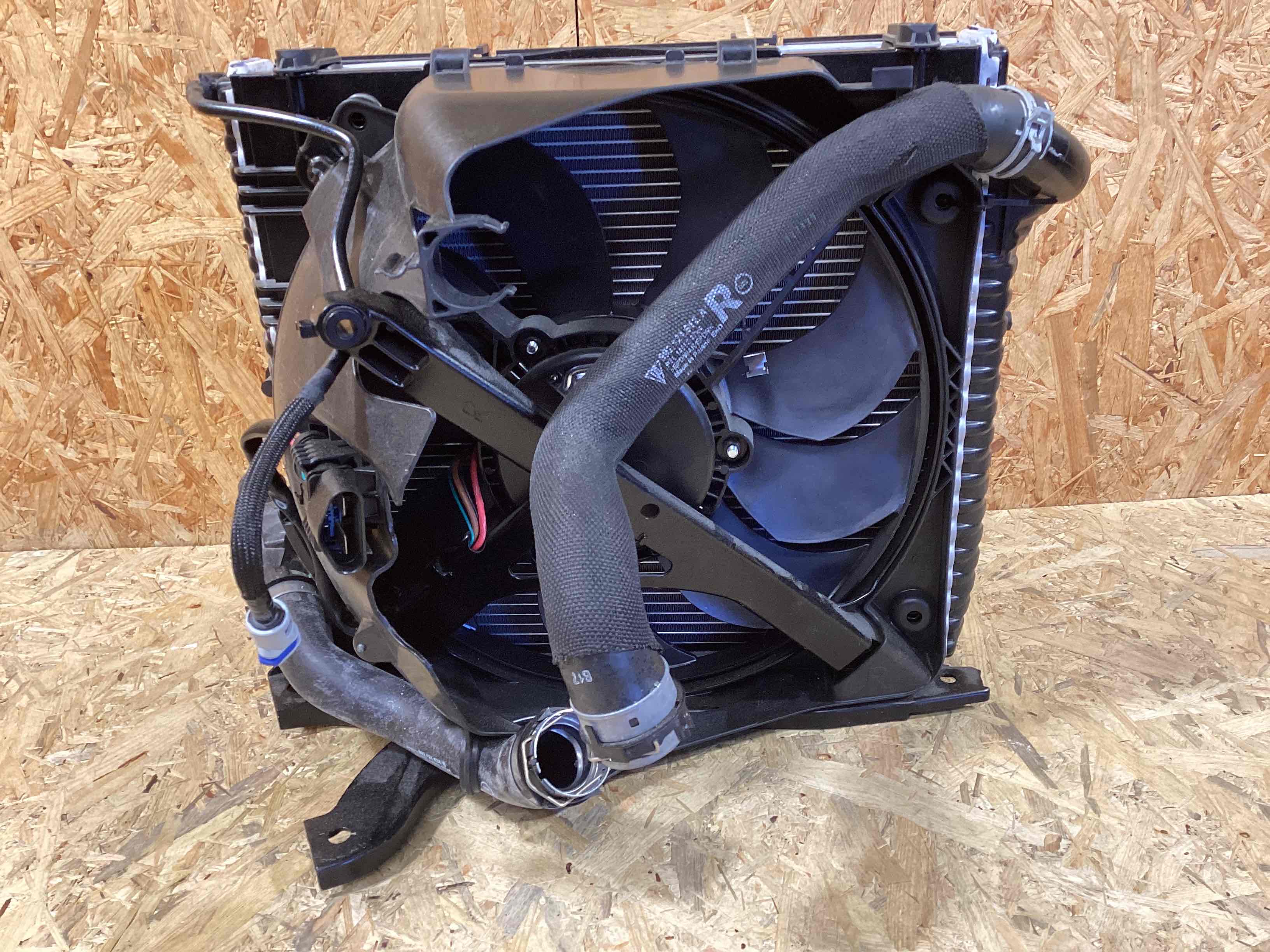 Кассета радиаторов Porsche 911 150426-124