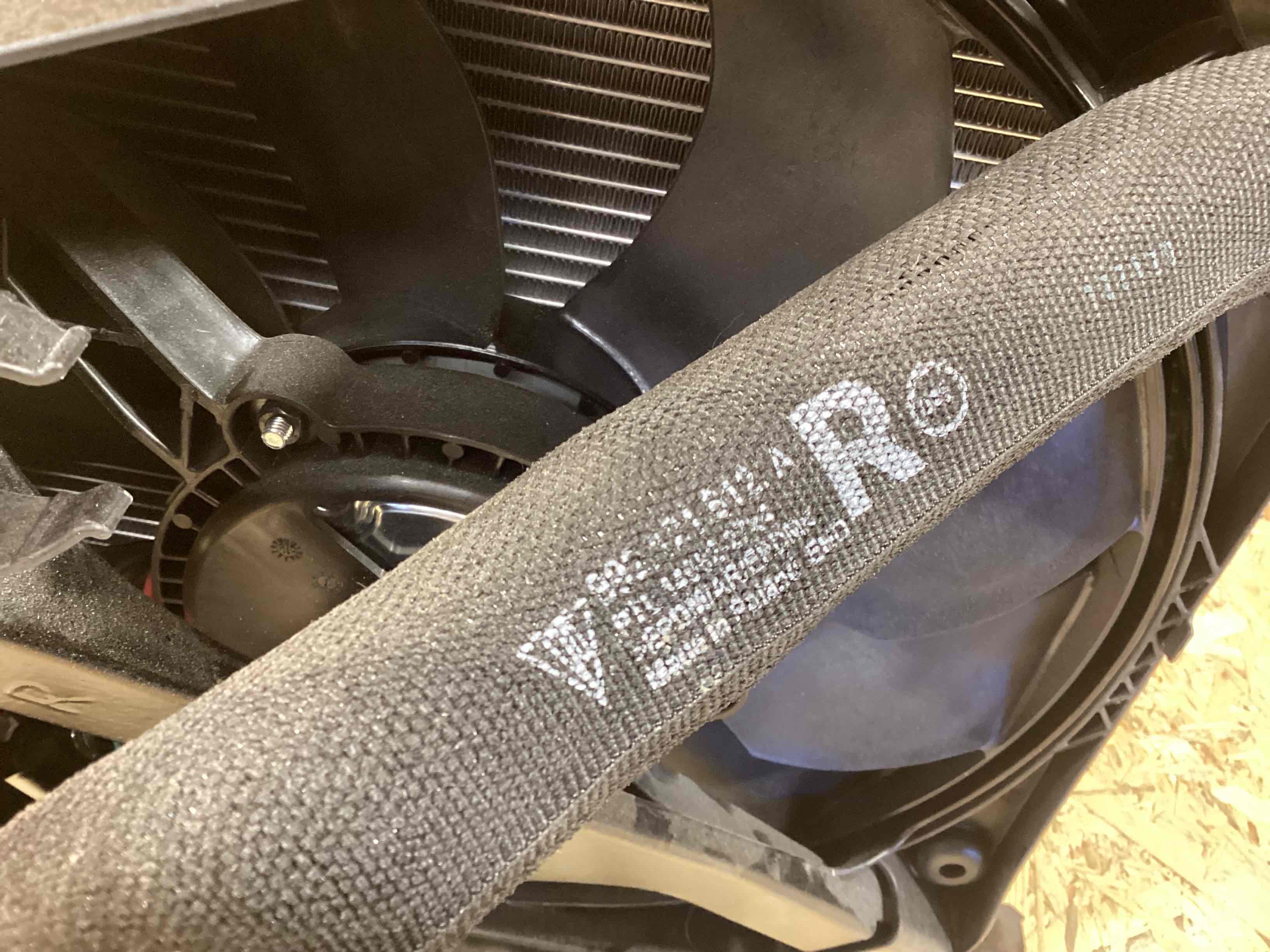 Кассета радиаторов Porsche 911 150426-124