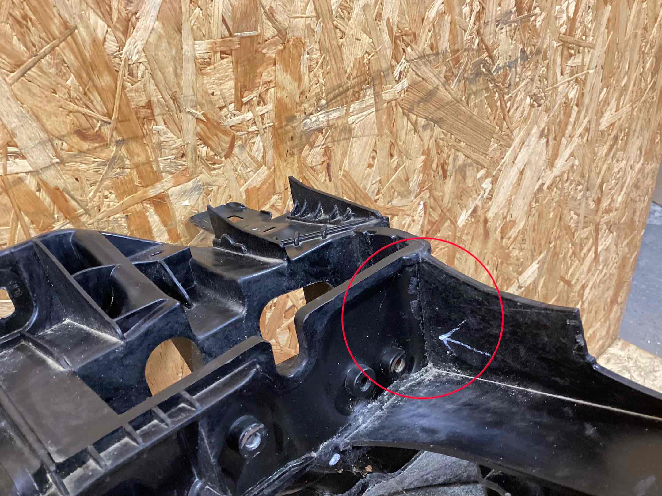 Передняя панель крепления облицовки (телевизор) Porsche Cayenne 150626-118