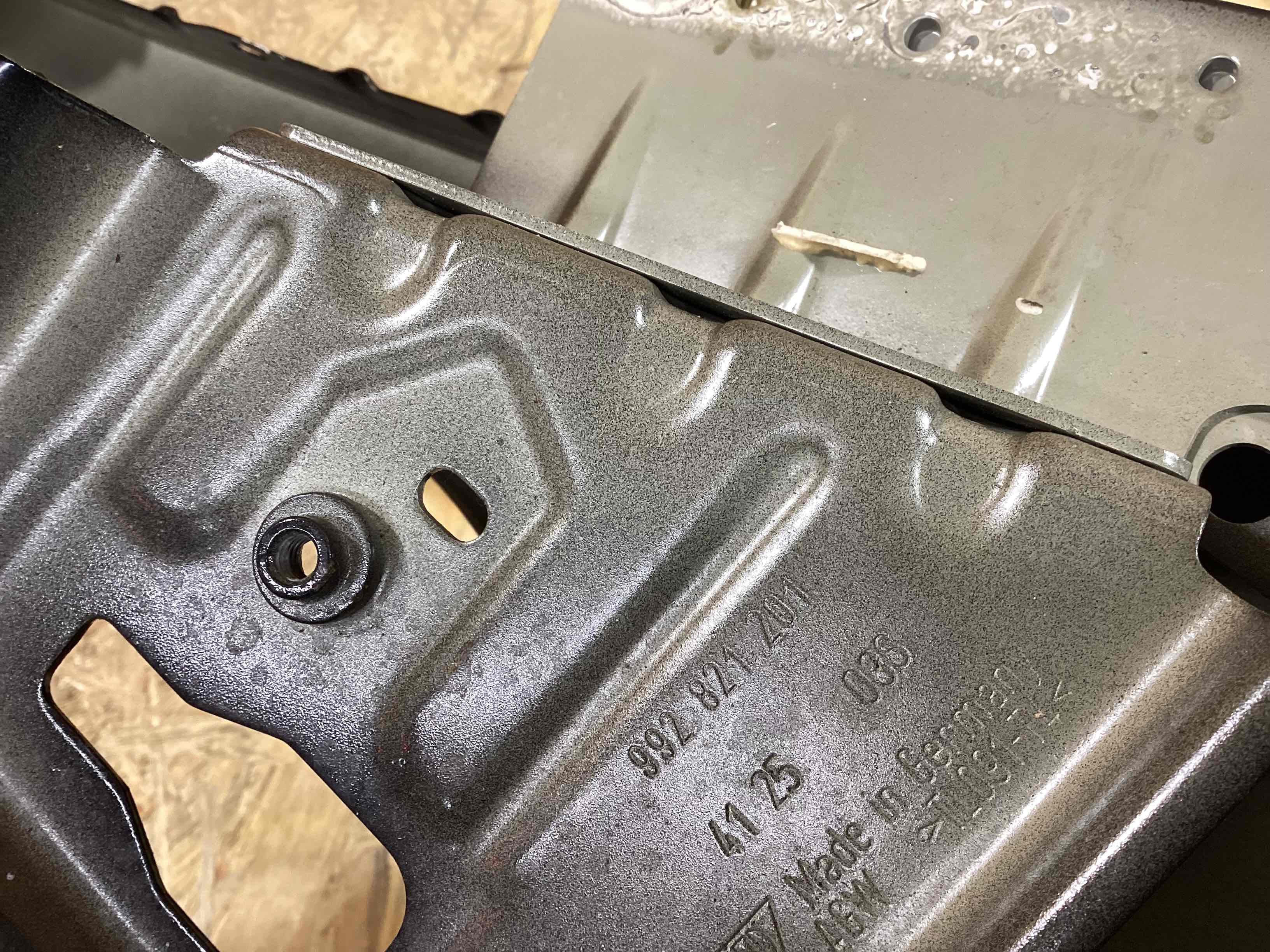 Крыло переднее левое Porsche 911 150626-119