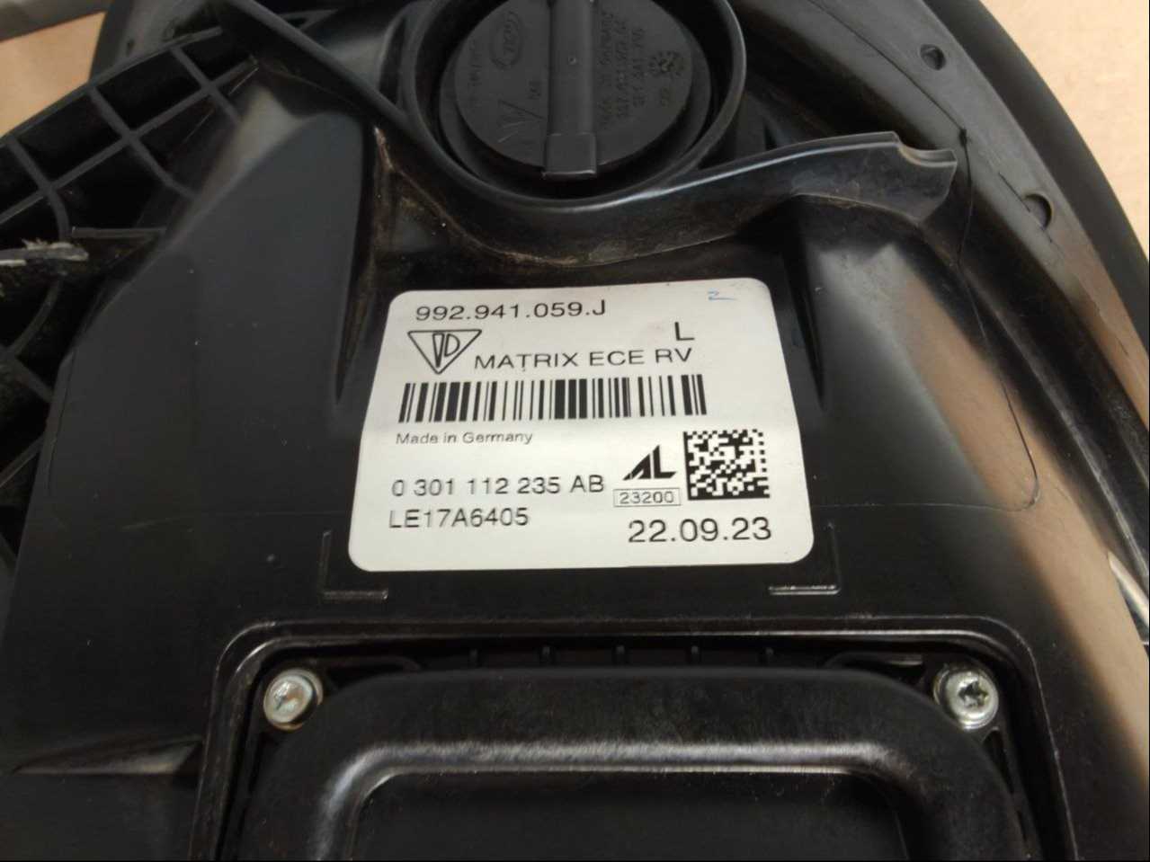 Фара ліва Porsche 911 151026-202