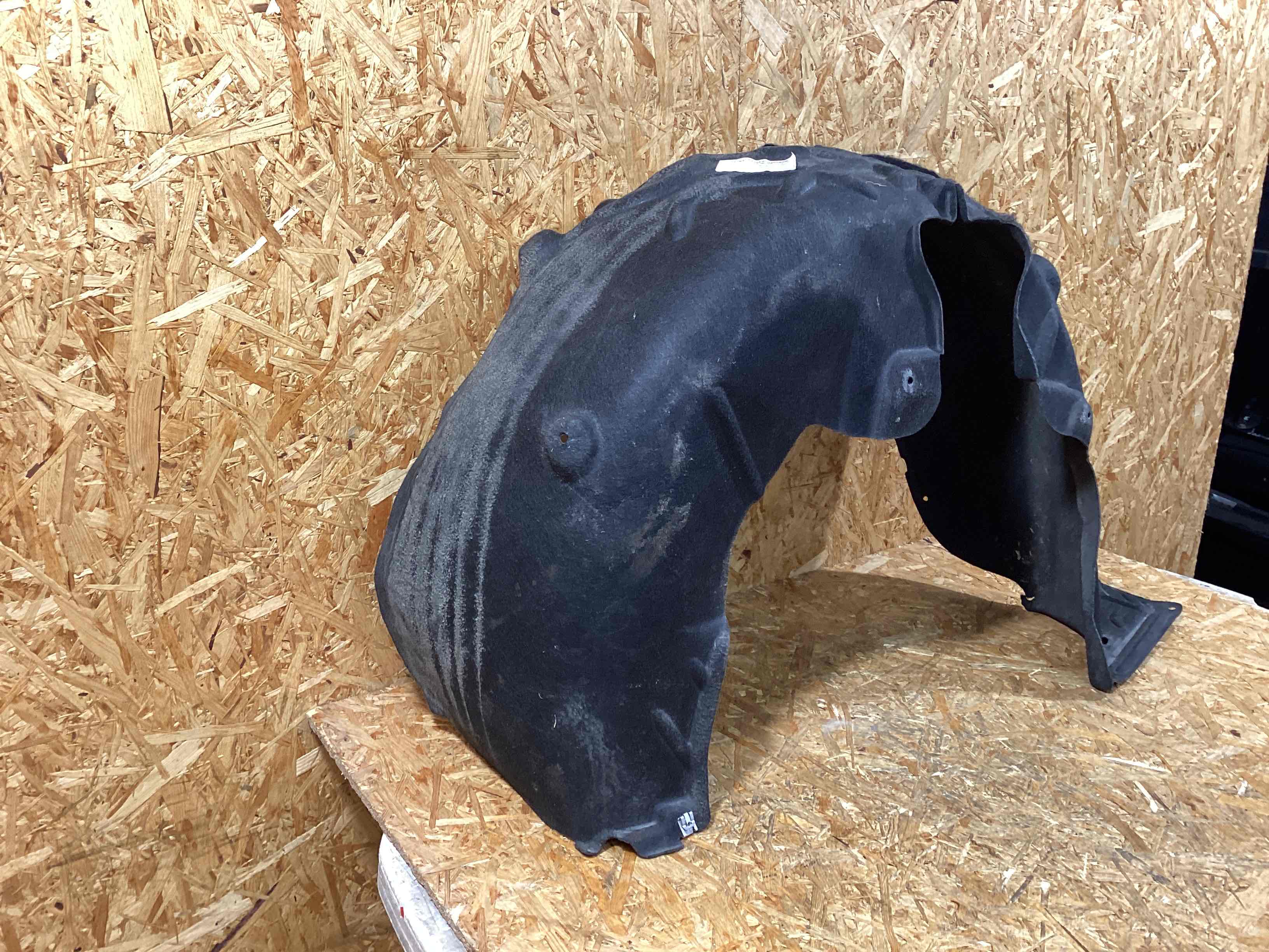 Защита арок задняя правая (подкрылок) Porsche Macan 151225-102