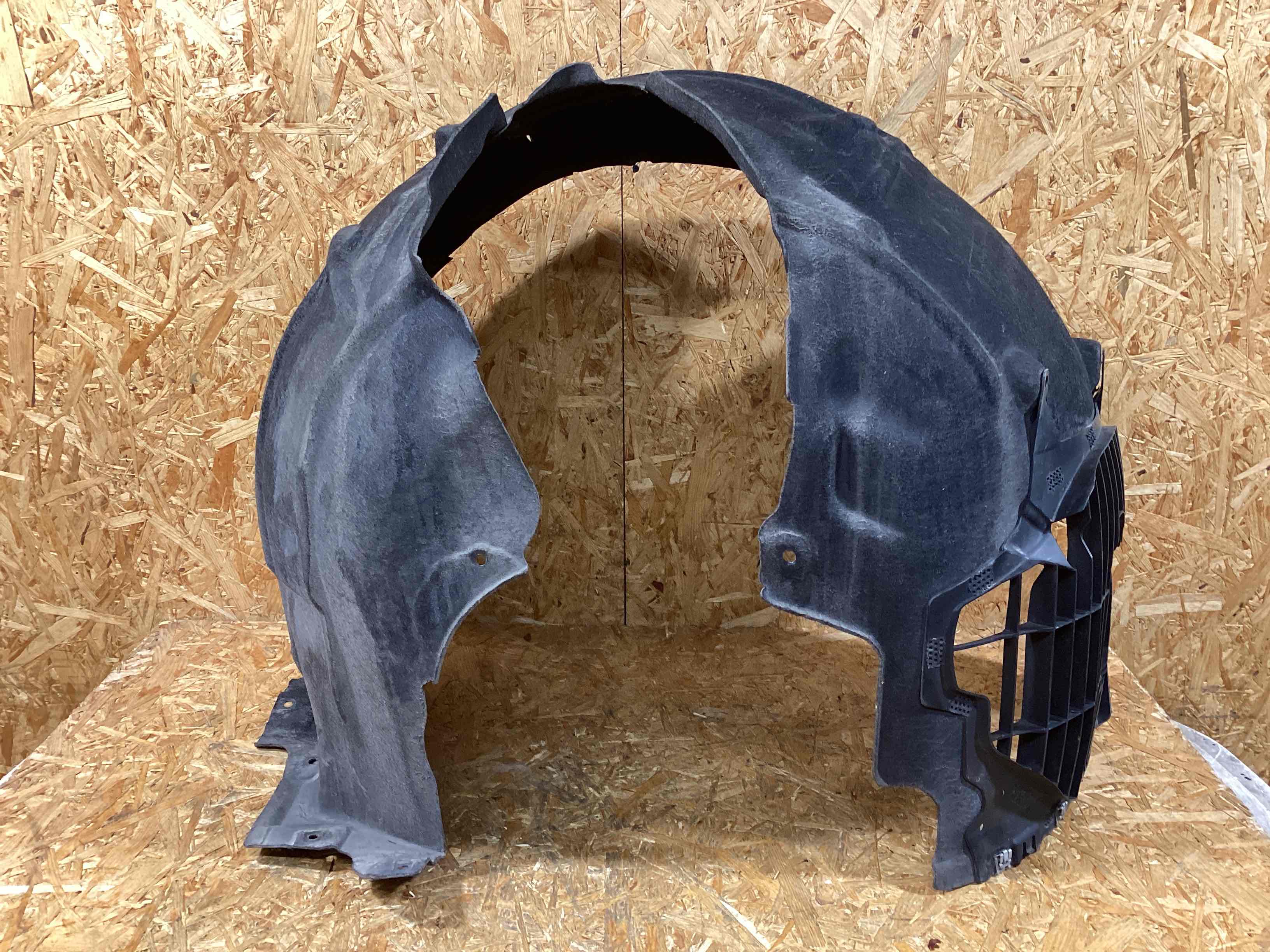 Защита арок передняя левая (подкрылок) Porsche Taycan 151225-104