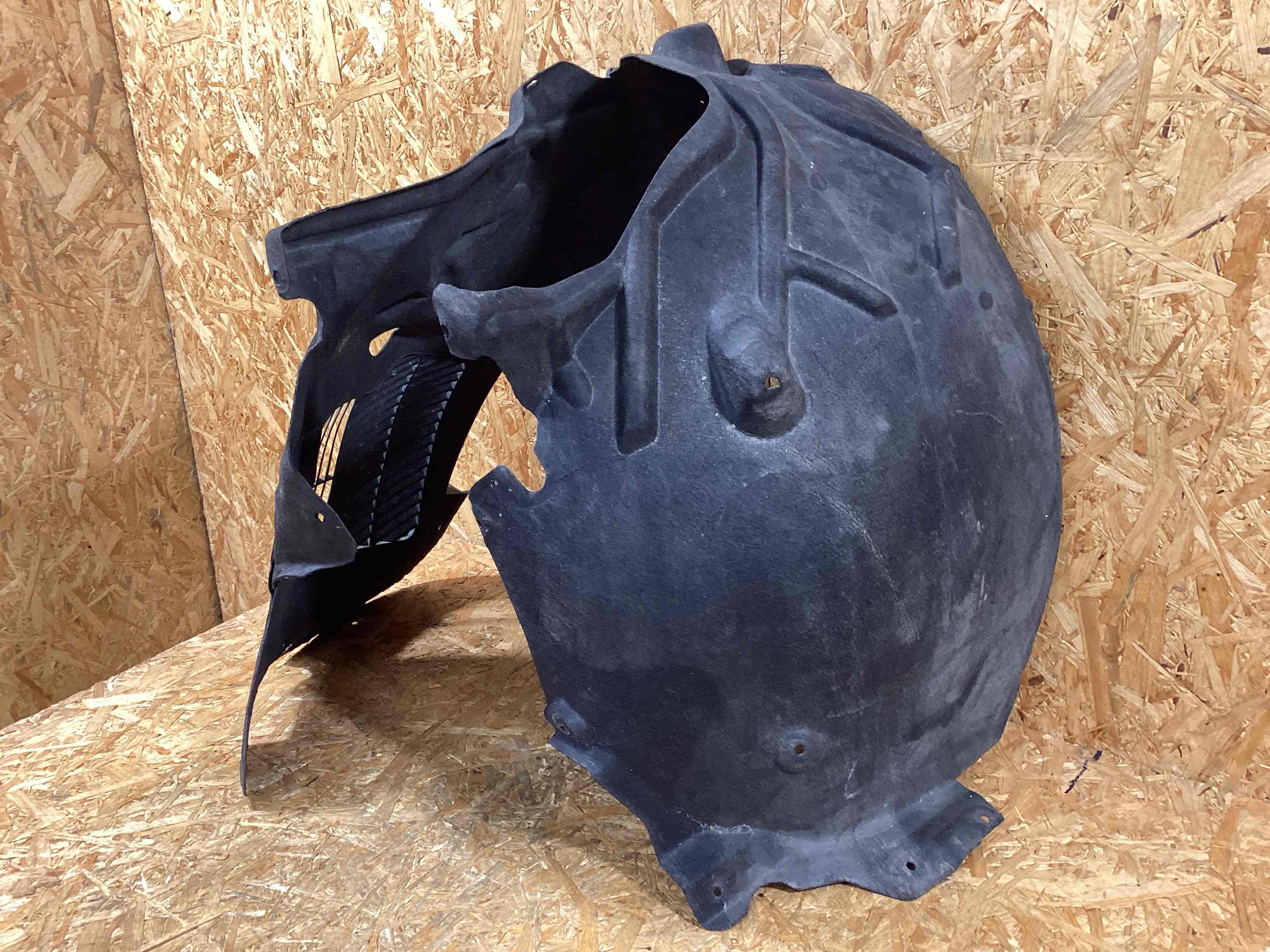 Защита арок передняя правая (подкрылок) Porsche Cayenne 151225-105