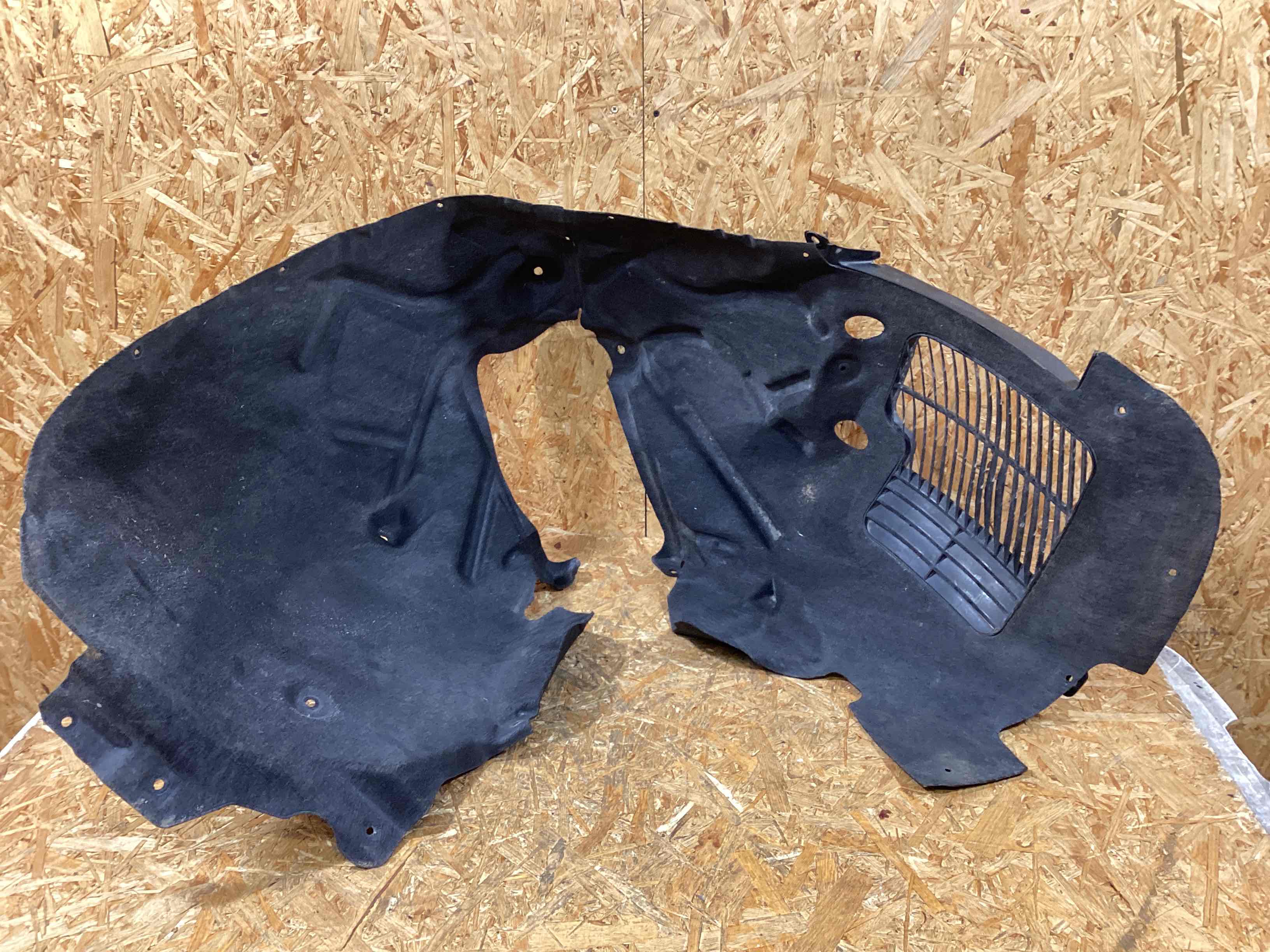 Защита арок передняя правая (подкрылок) Porsche Cayenne 151225-105