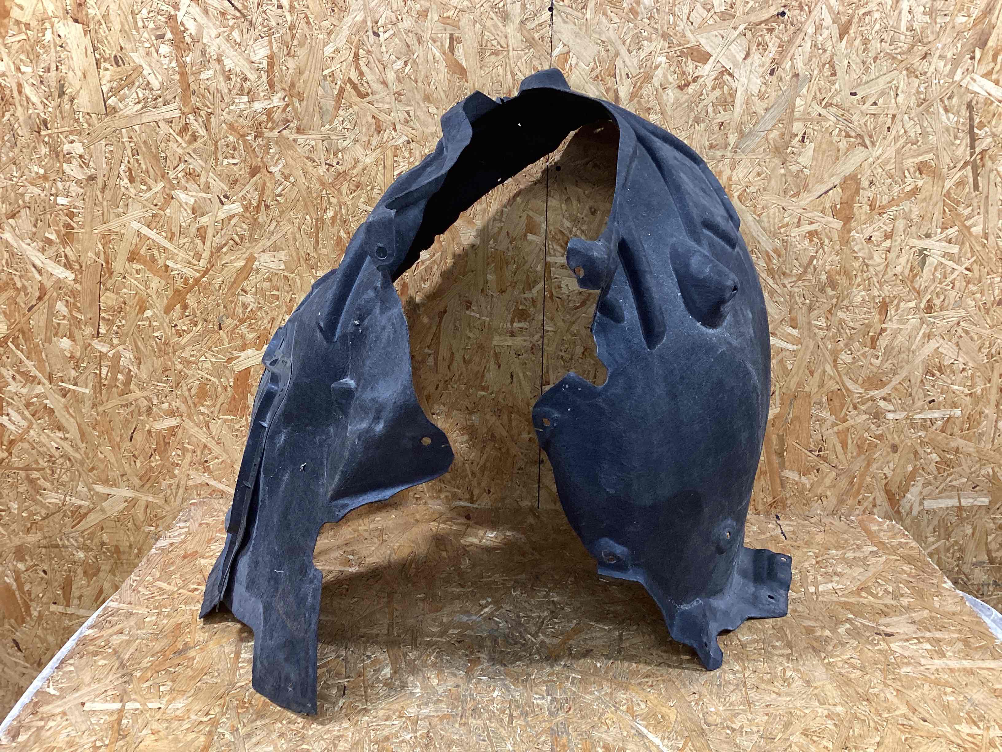 Защита арок передняя правая (подкрылок) Porsche Cayenne 151225-105