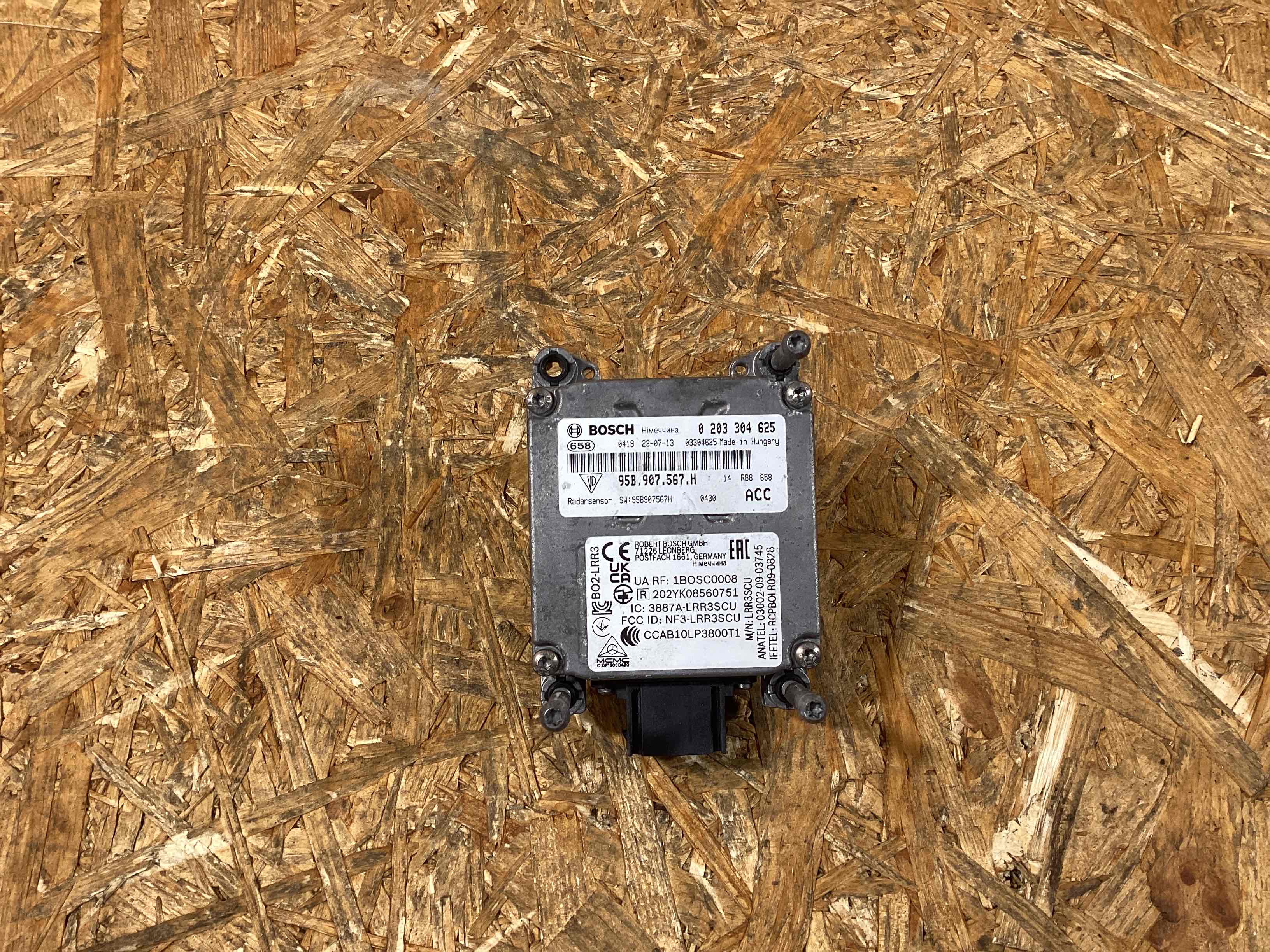 Активный круиз-контроль Porsche Macan 151225-106