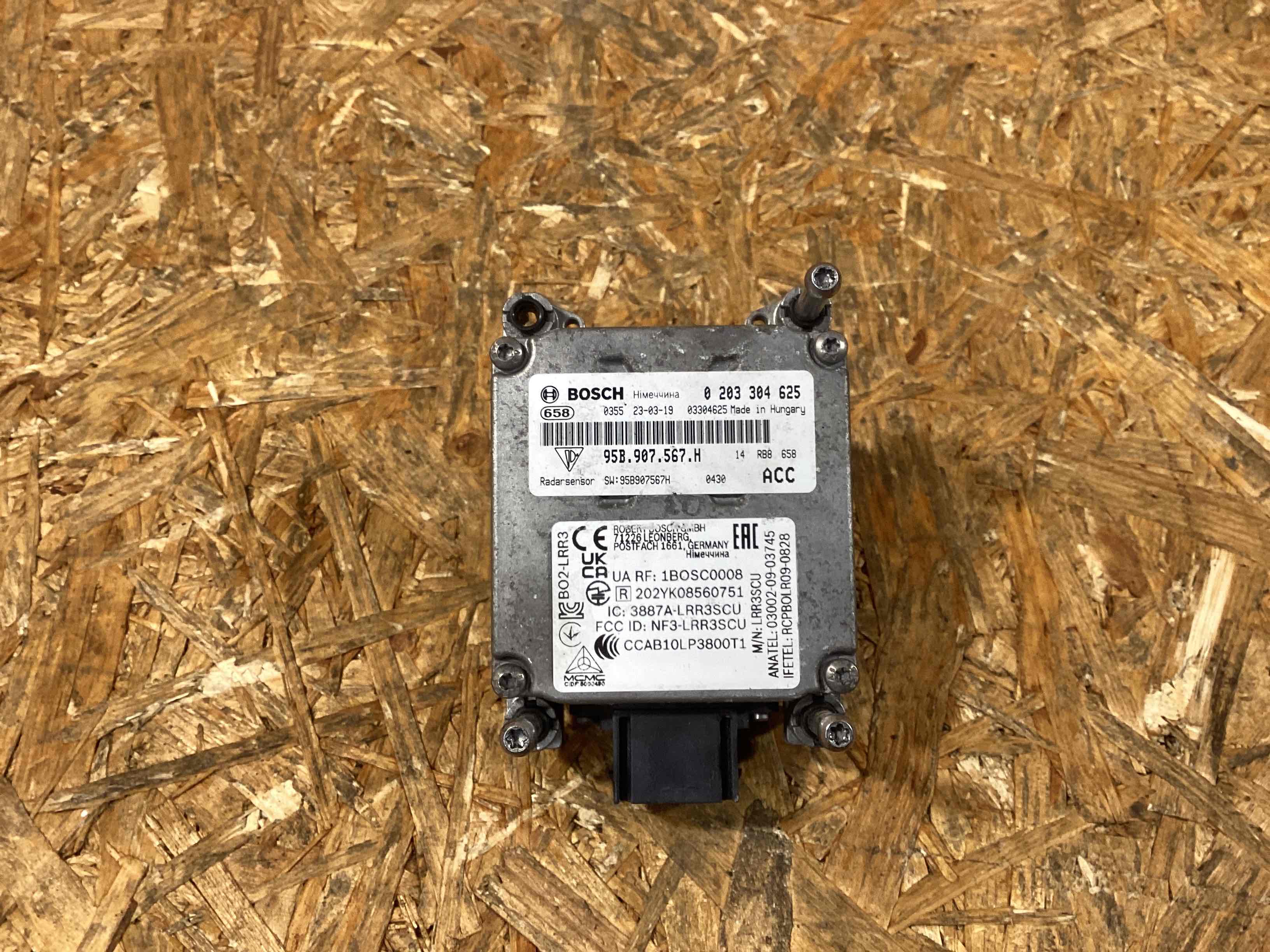 Активный круиз-контроль Porsche Macan 151225-107