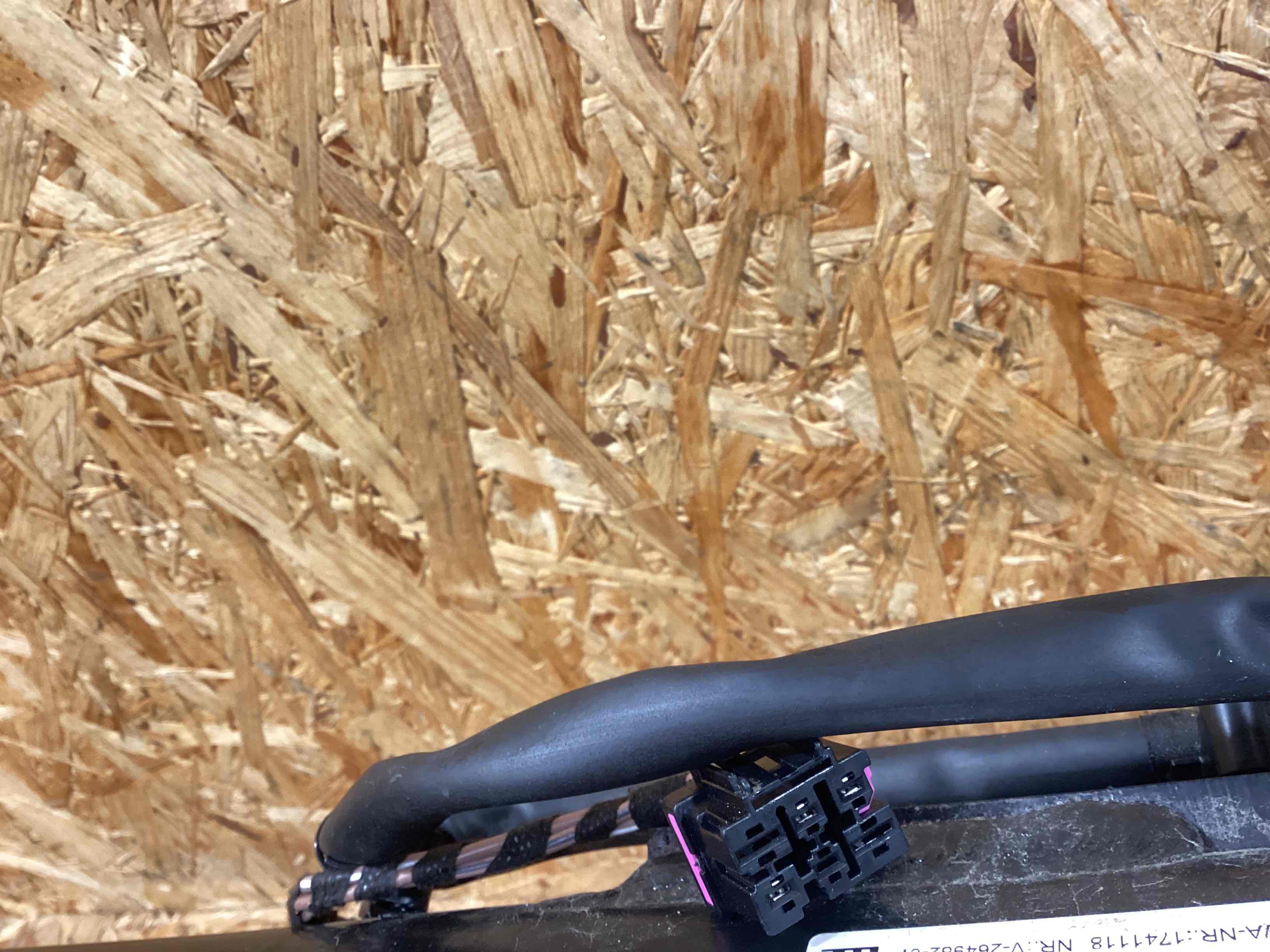 Прицепное устройство (фаркоп) Porsche Macan 160126-101