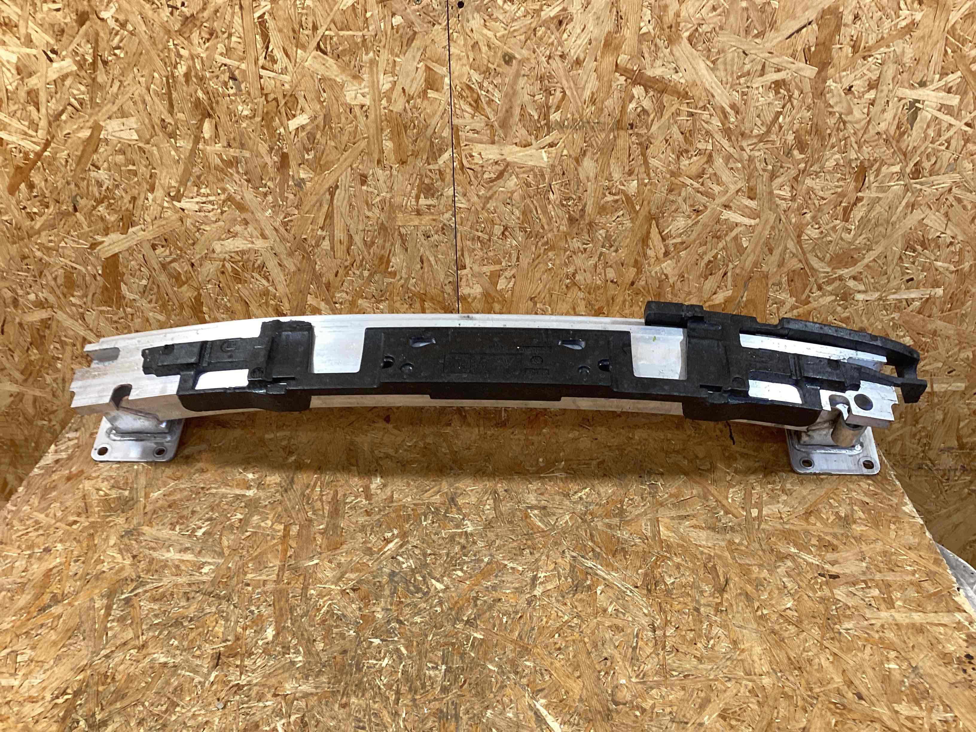 Усилитель бампера заднего Porsche Taycan 160126-106