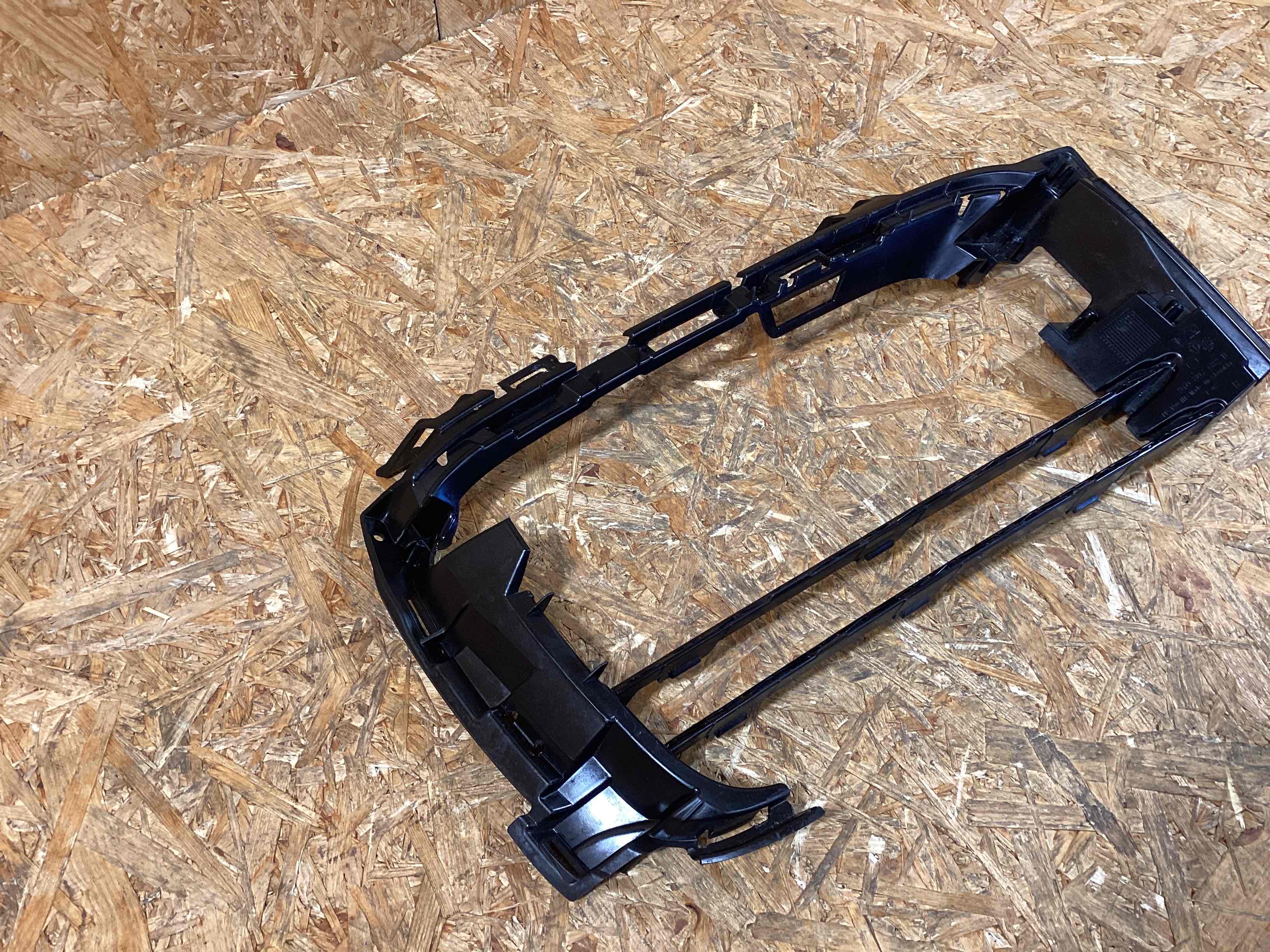 Заглушка, вставка (решетка) в бампер Porsche Cayenne 160126-110