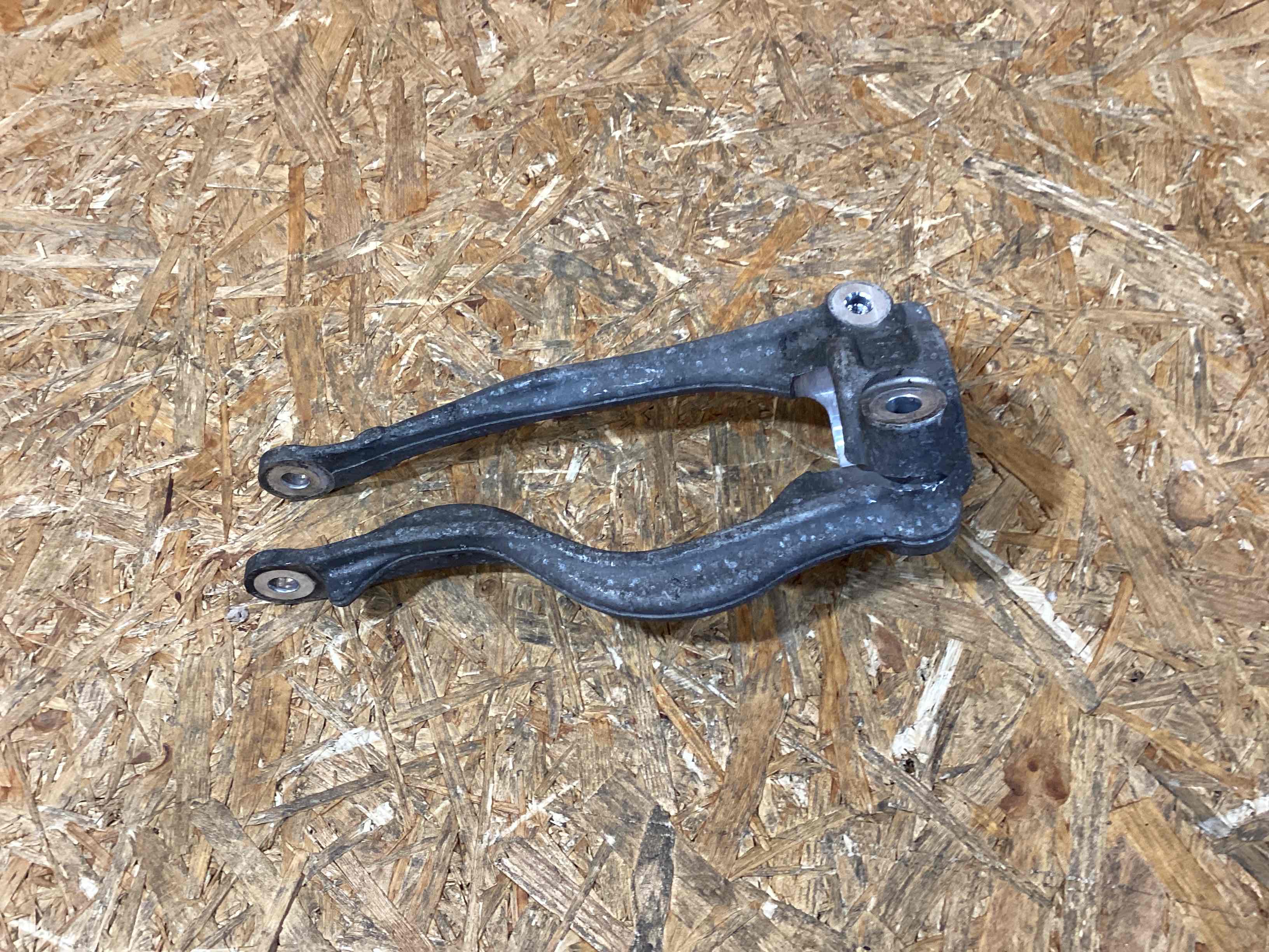 Амортизатор передний правый Porsche Macan 160126-113