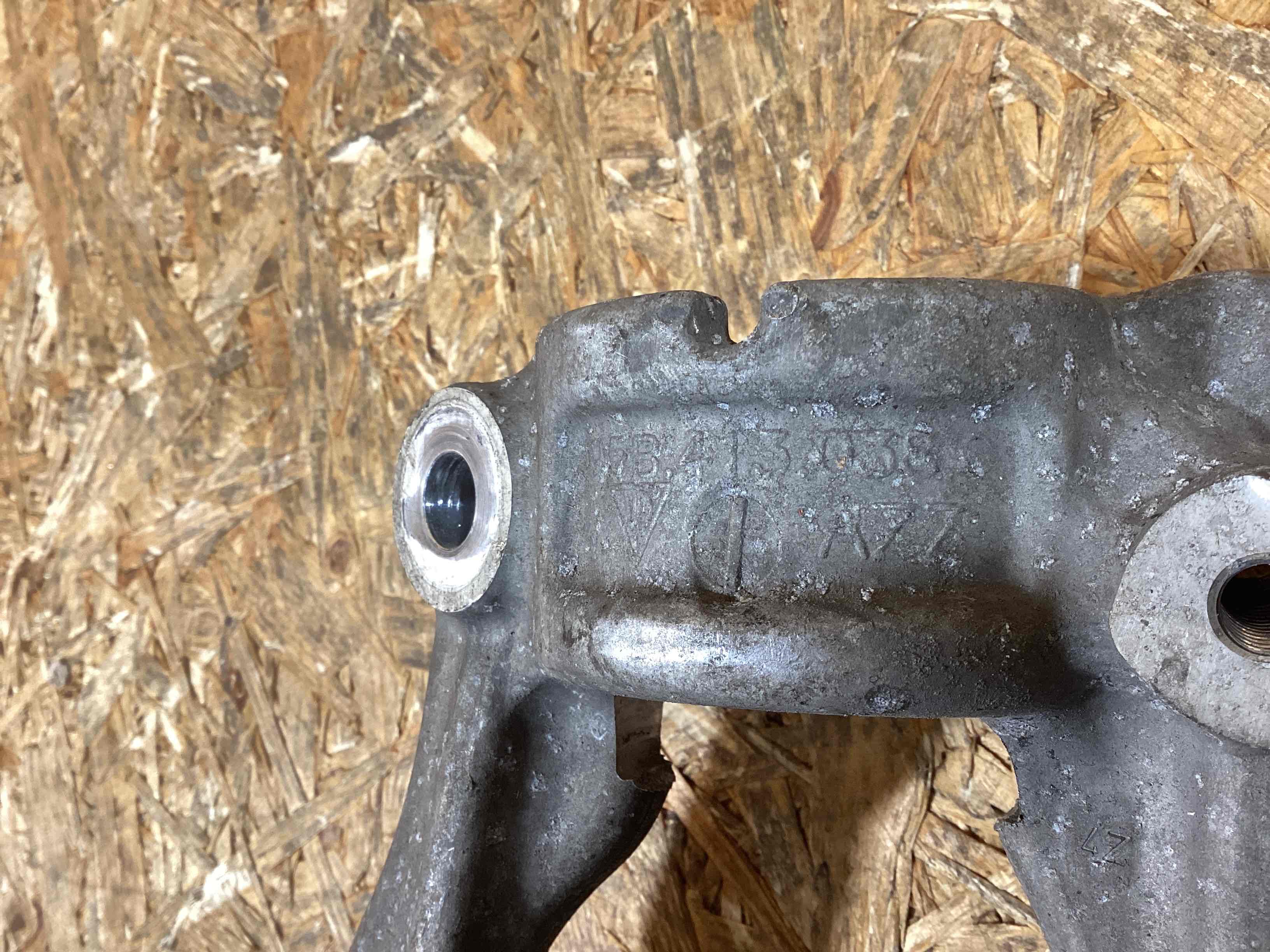 Амортизатор передний правый Porsche Macan 160126-113