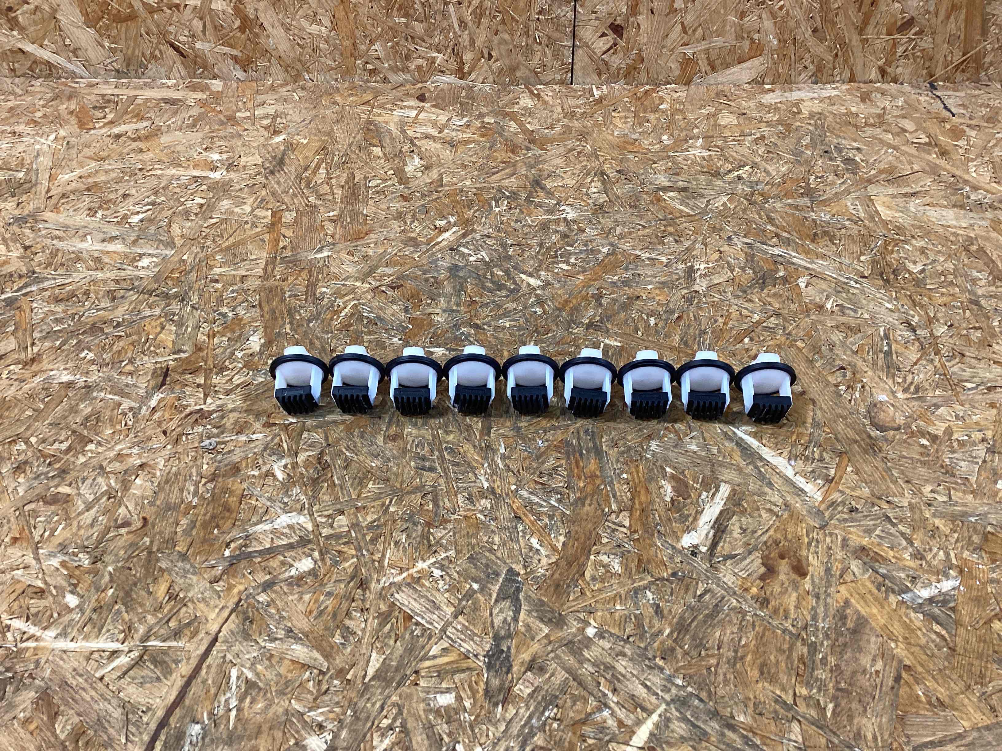 Молдинг двери задней левой Porsche Macan 160126-114