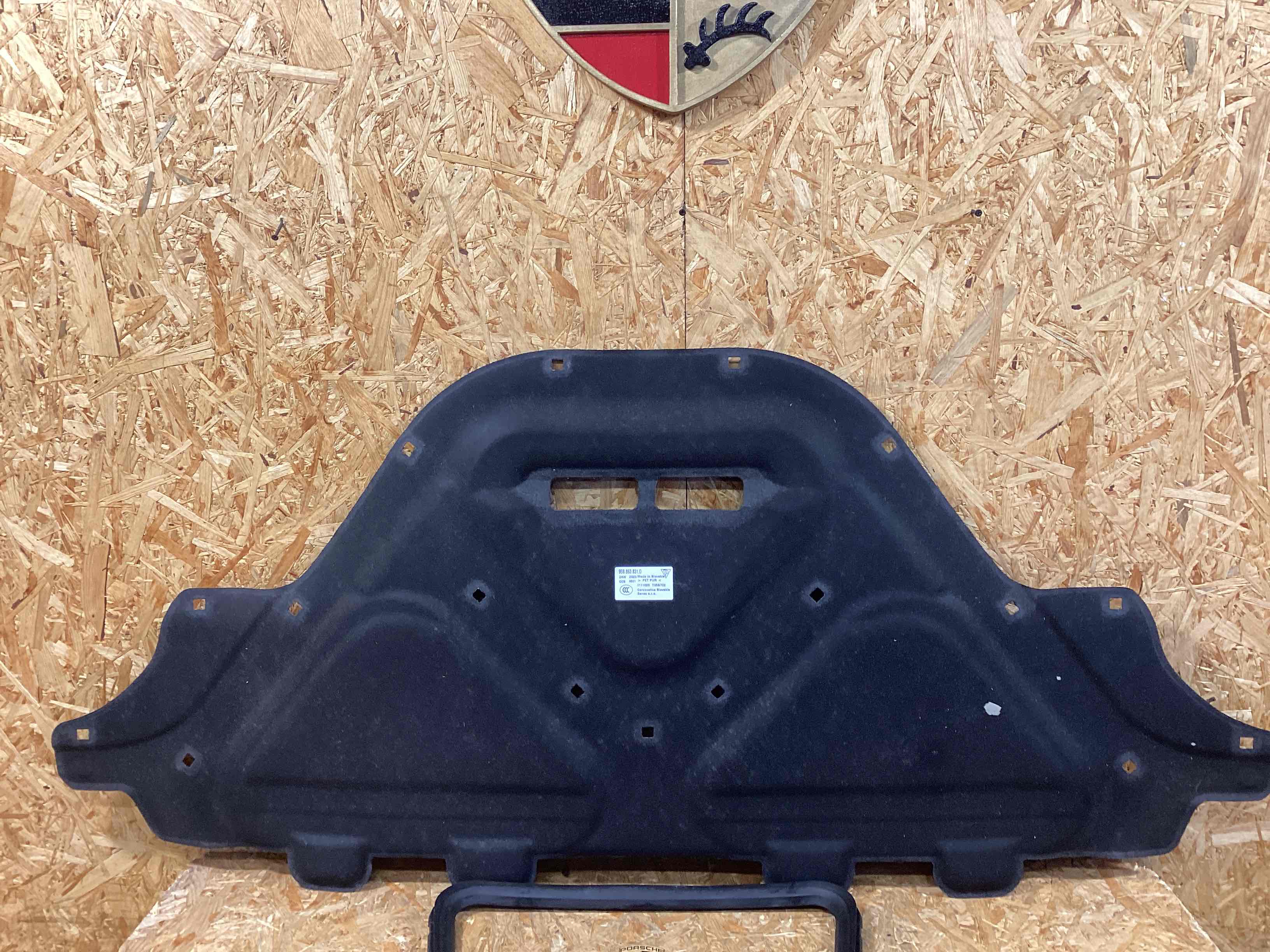 Молдинг капота, накладка, решетка на капот Porsche Macan 160126-118