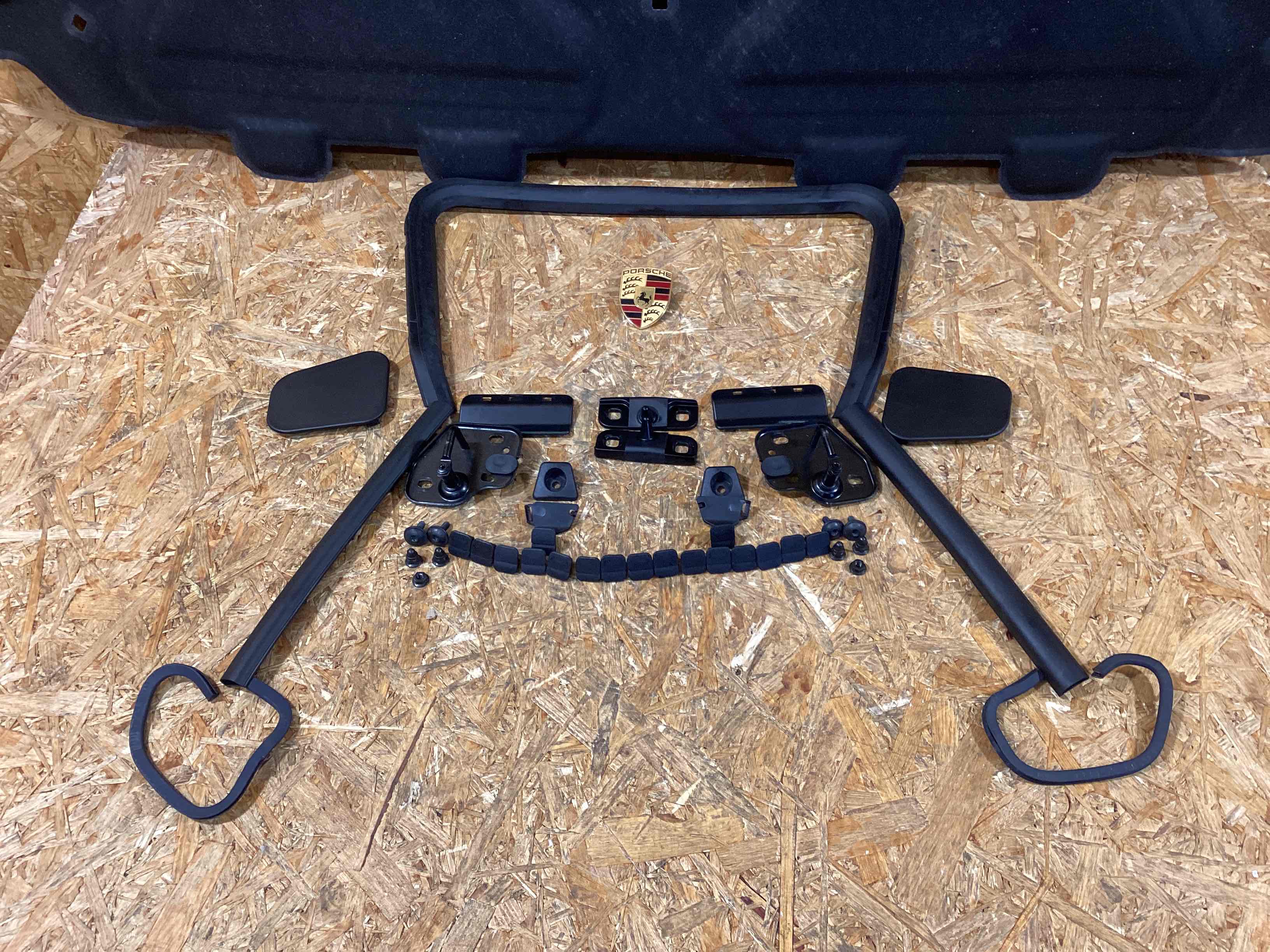 Молдинг капота, накладка, решетка на капот Porsche Macan 160126-118