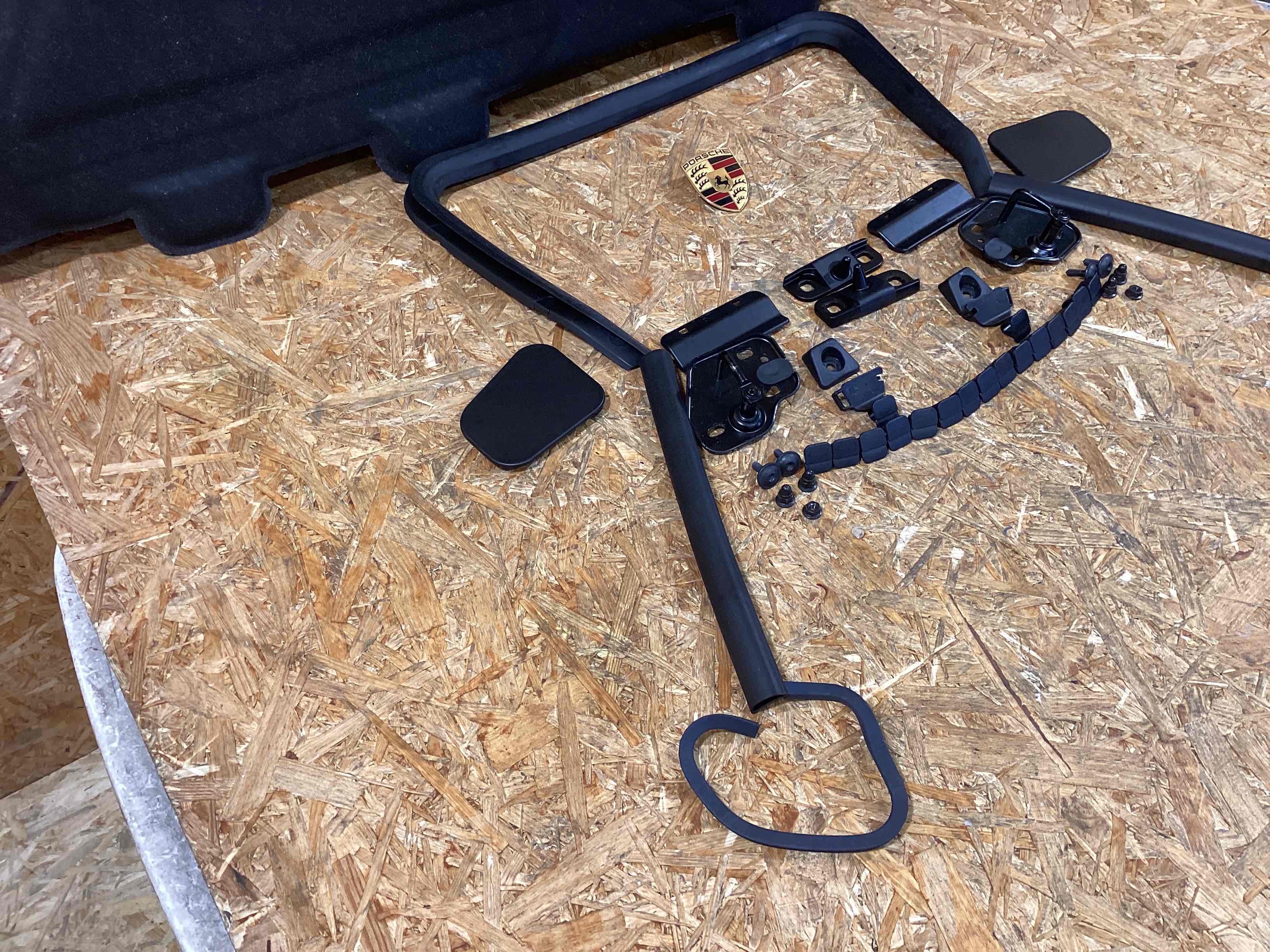 Молдинг капота, накладка, решетка на капот Porsche Macan 160126-118