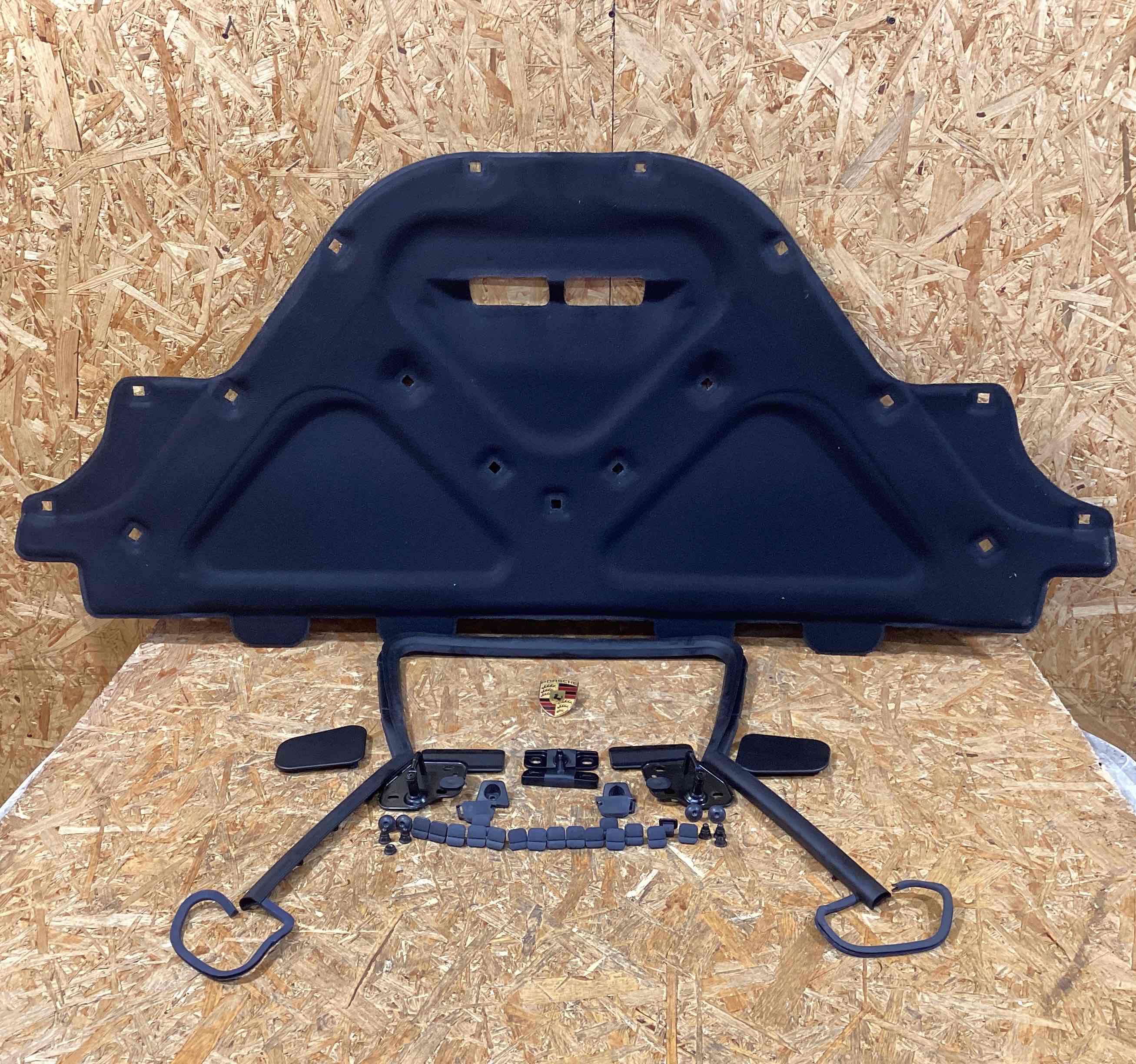 Молдинг капота, накладка, решетка на капот Porsche Macan 160126-118