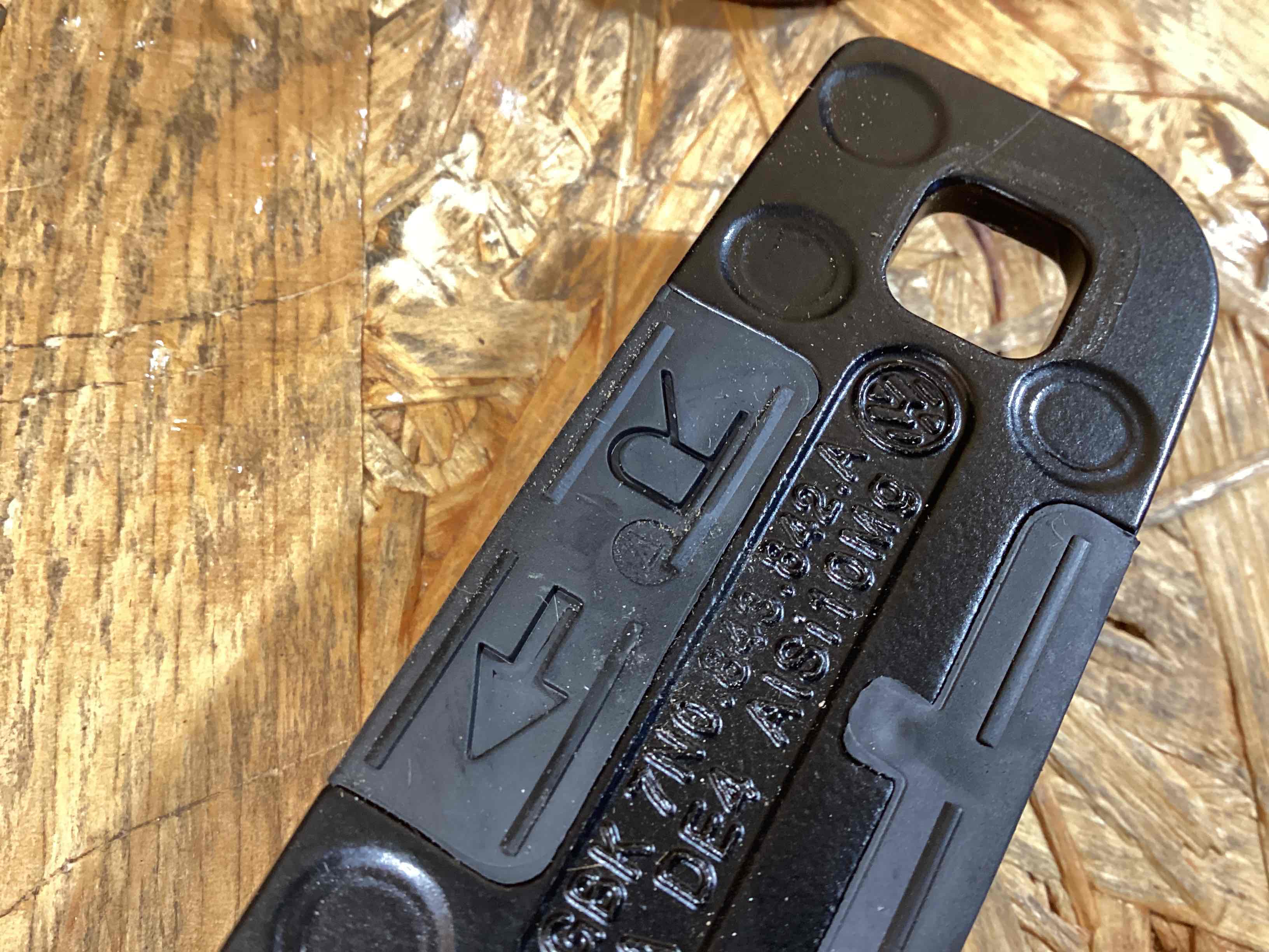 Молдинг капота, накладка, решетка на капот Porsche Macan 160126-118