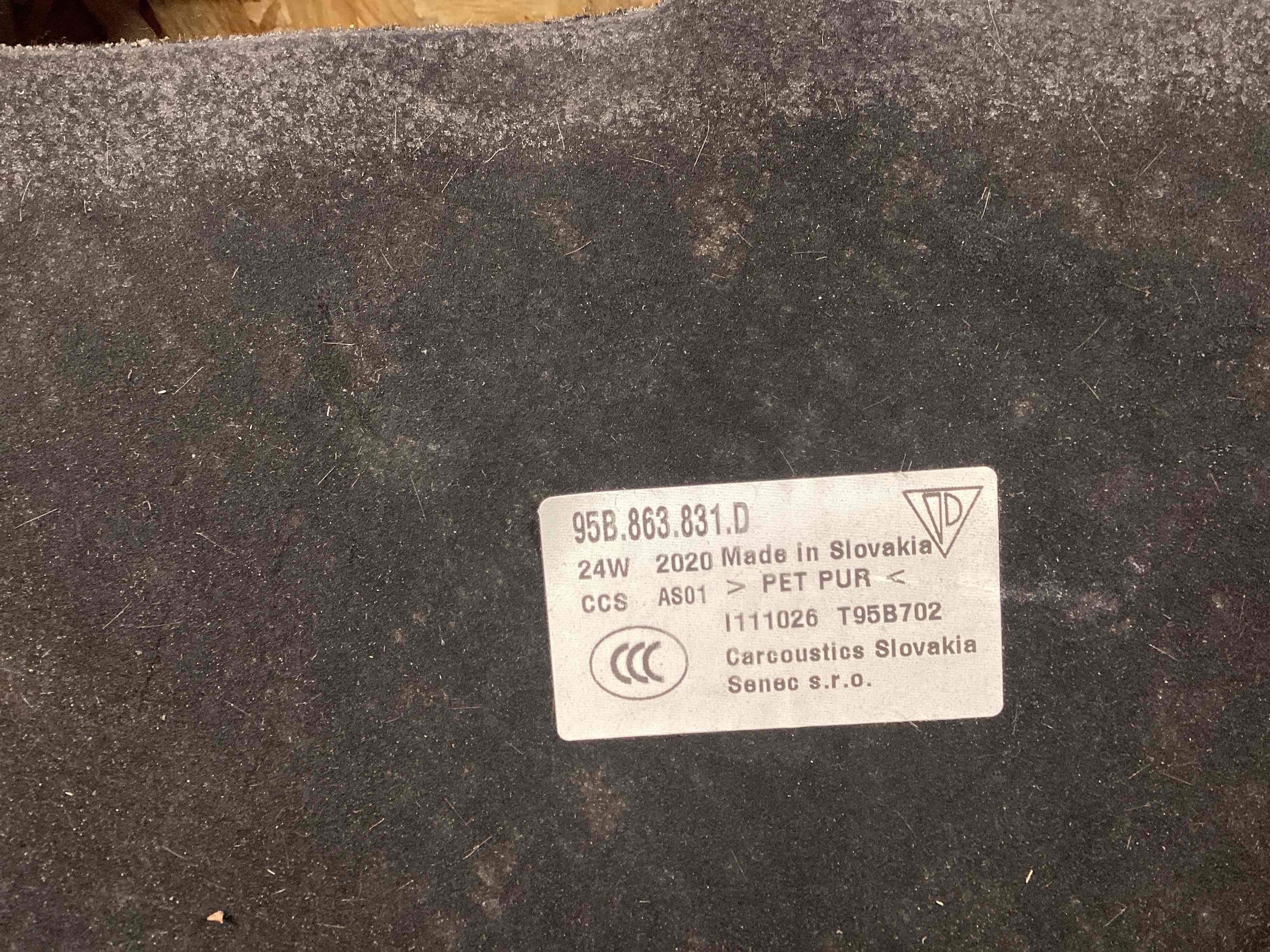 Молдинг капота, накладка, решетка на капот Porsche Macan 160126-118