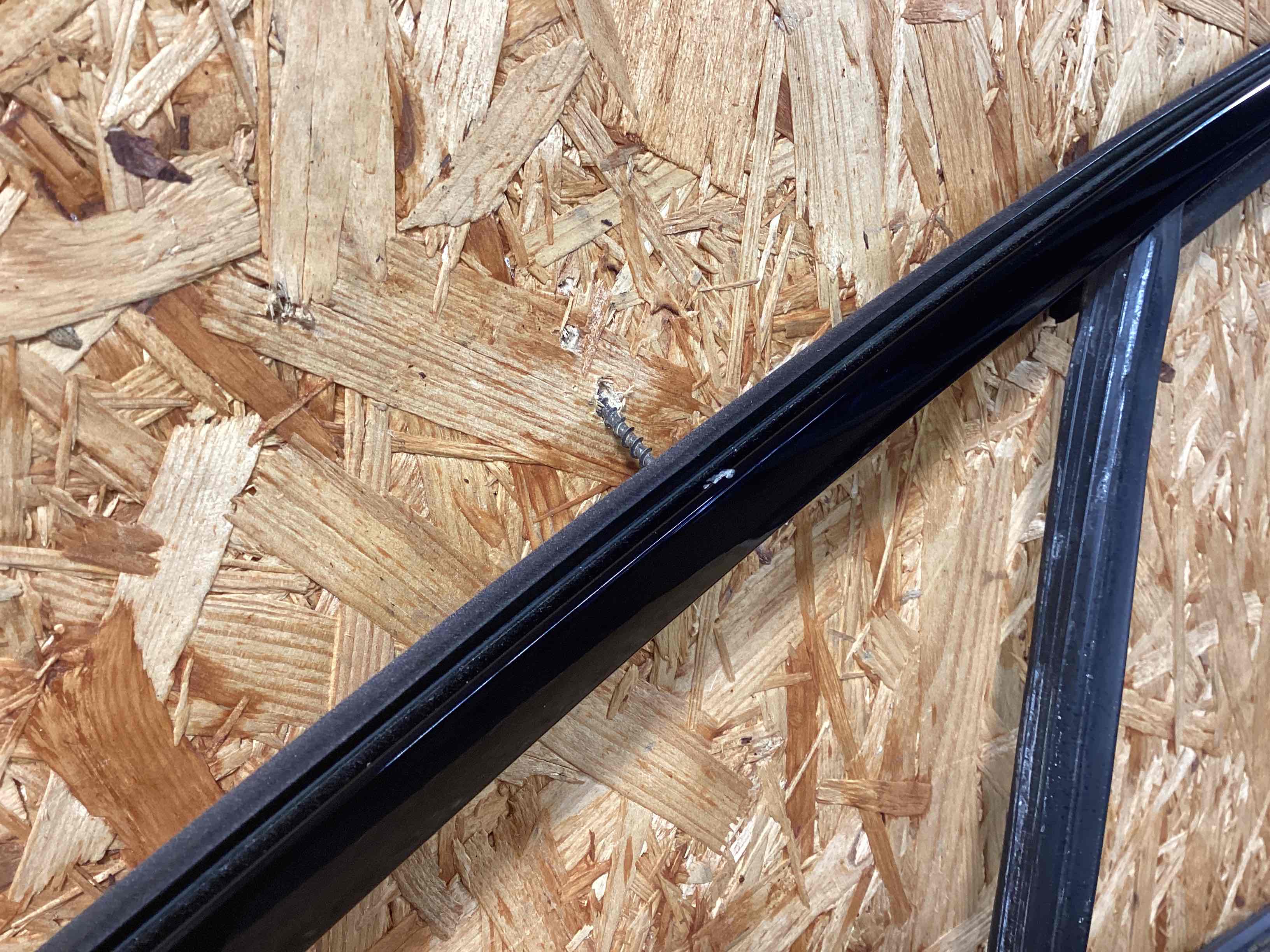 Молдинг двери передней левой Porsche Macan 160126-119