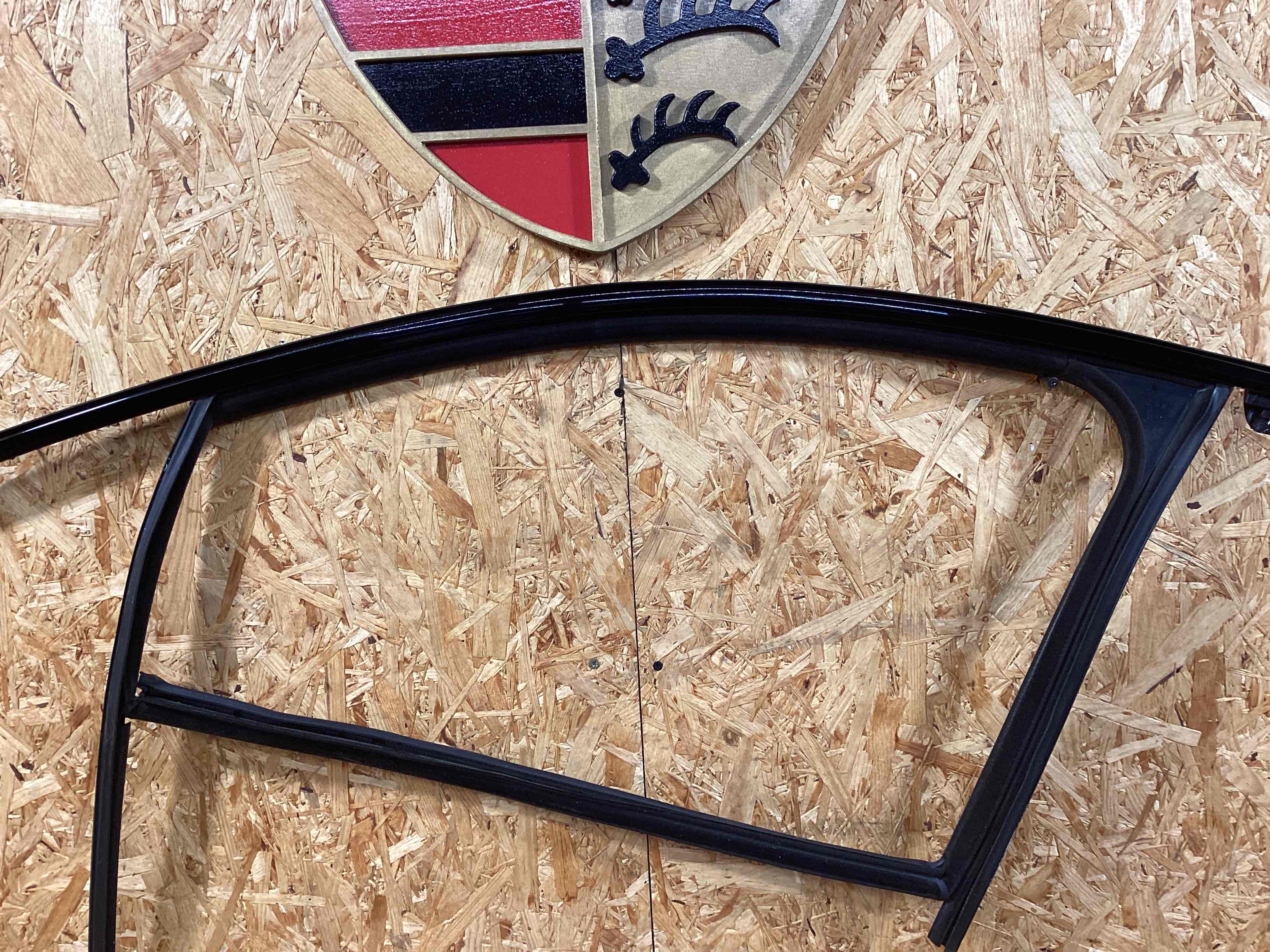 Молдинг двери передней левой Porsche Macan 160126-119