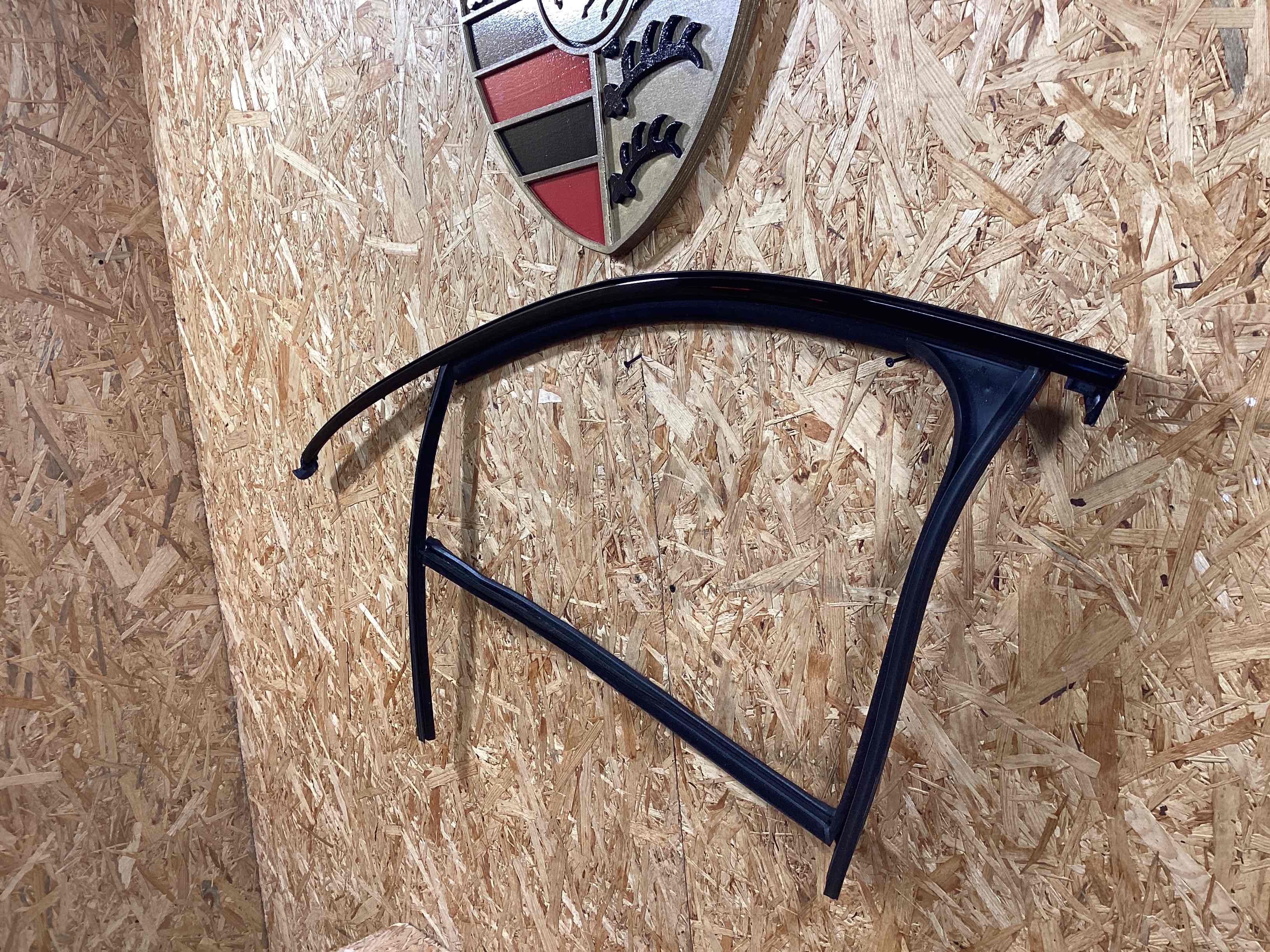 Молдинг двери передней левой Porsche Macan 160126-119