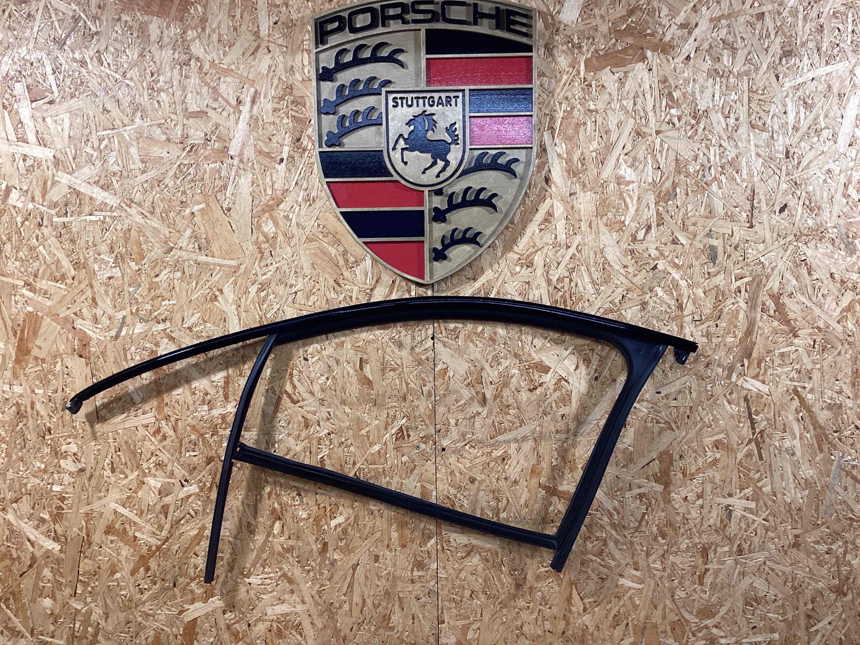 Молдинг двери передней левой Porsche Macan 160126-119