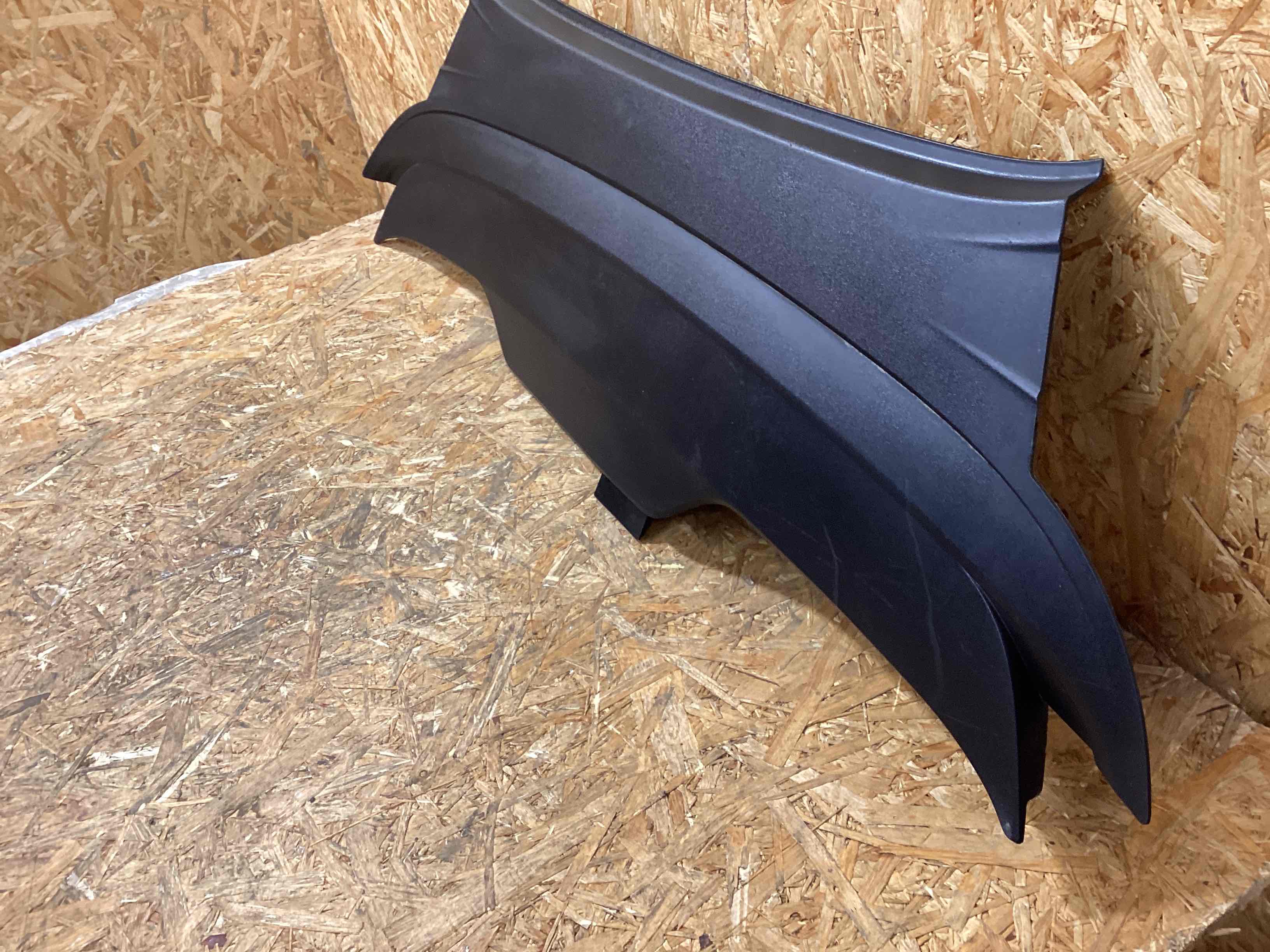 Пластик моторного отсека Porsche Taycan 160226-101