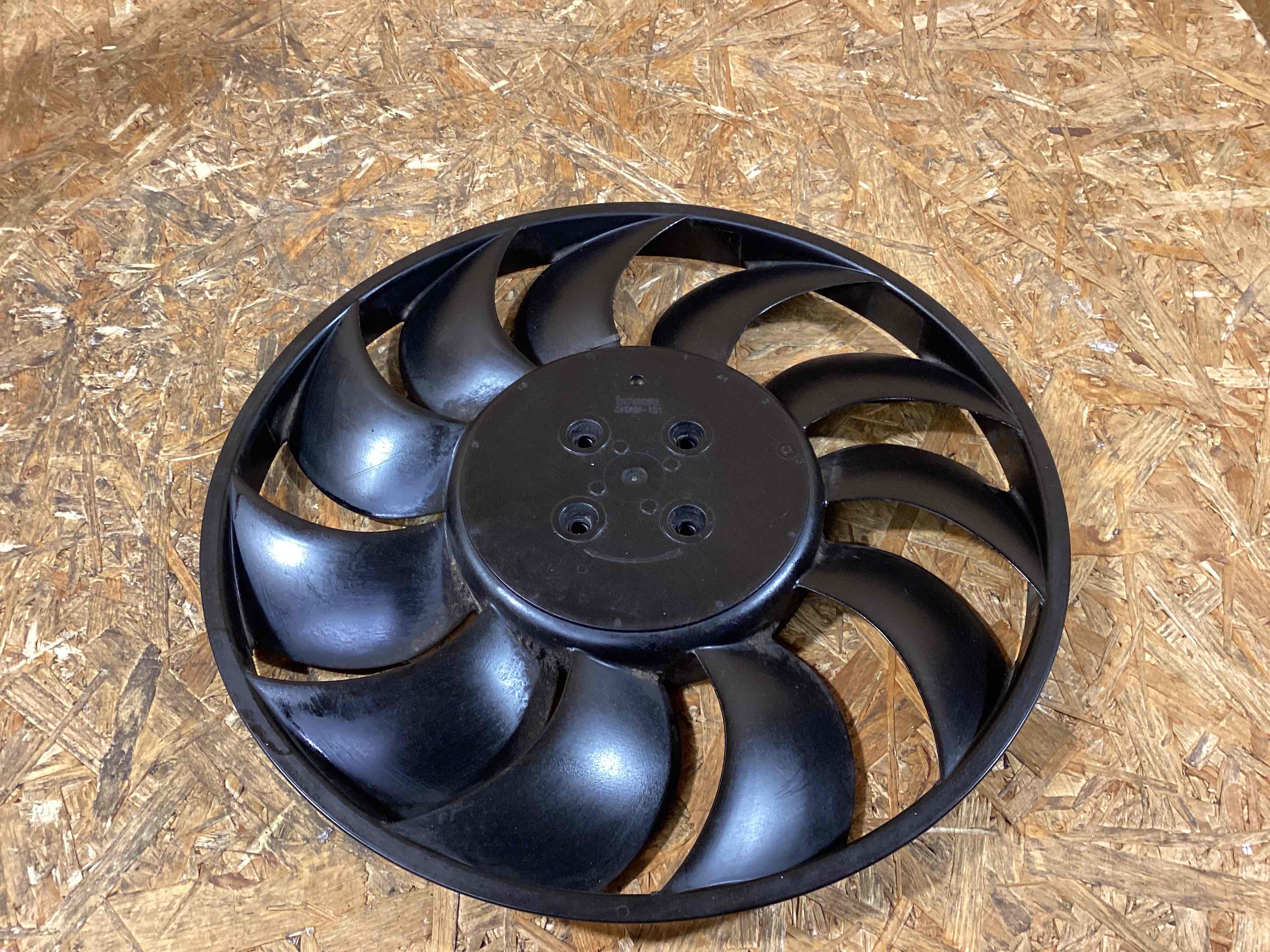 Вентилятор радиатора, вентиляторы Porsche Taycan 160226-104