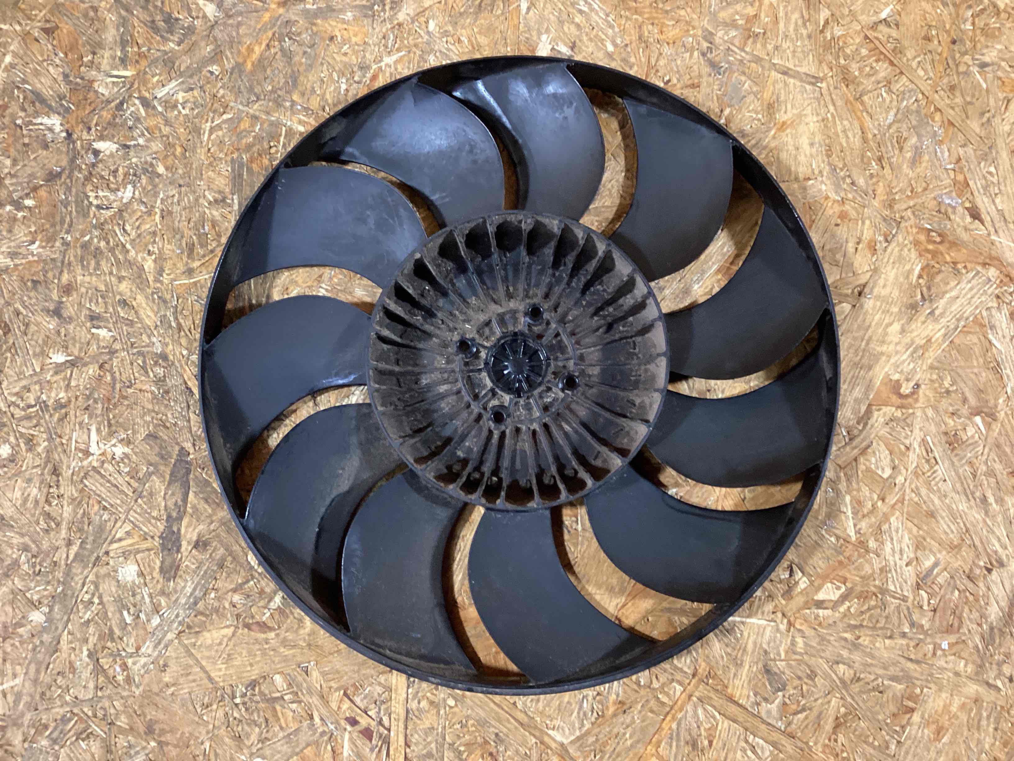 Вентилятор радиатора, вентиляторы Porsche Taycan 160226-104