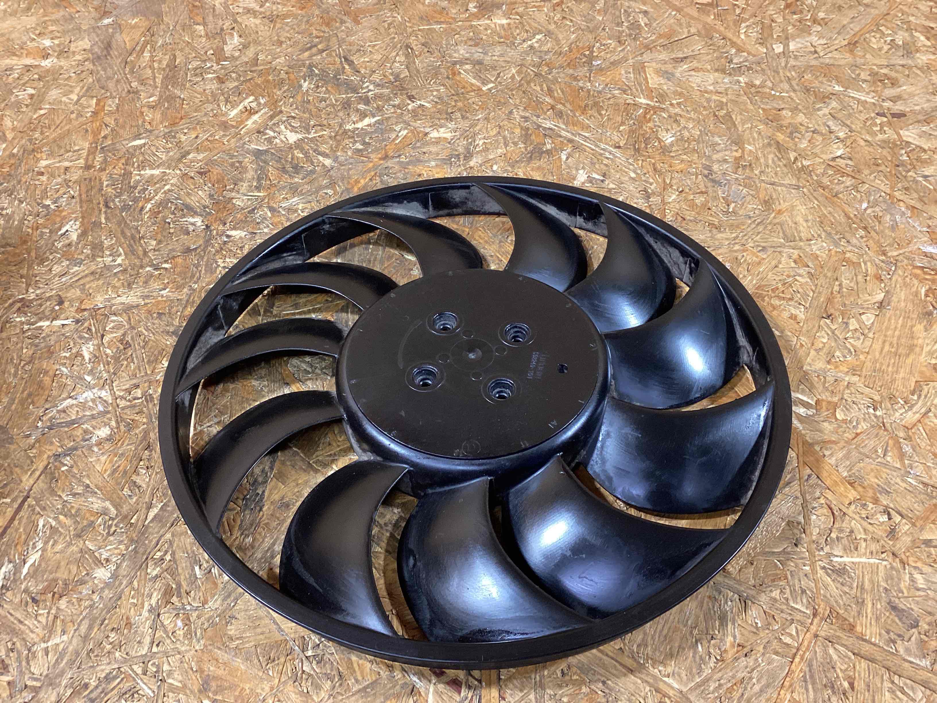 Вентилятор радиатора, вентиляторы Porsche Taycan 160226-105